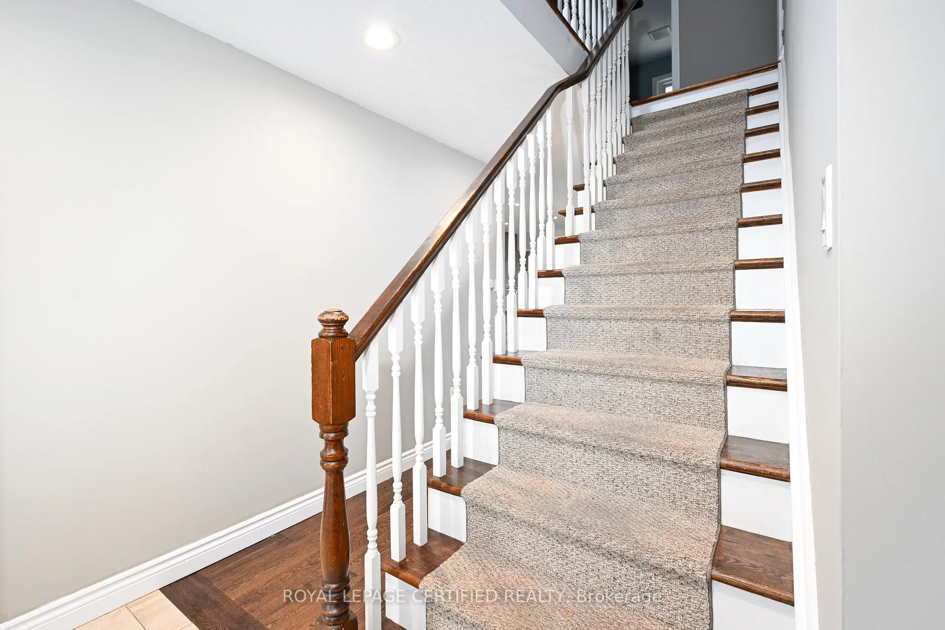 Photo 39 of 141 Olive Street, Grimsby, Grimsby Beach — HOMEH