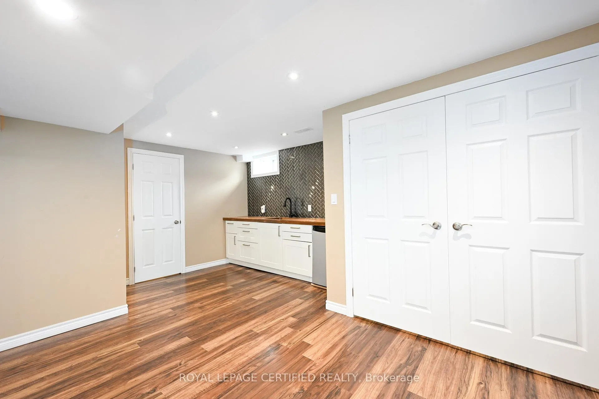 Photo 41 of 141 Olive Street, Grimsby, Grimsby Beach — HOMEH