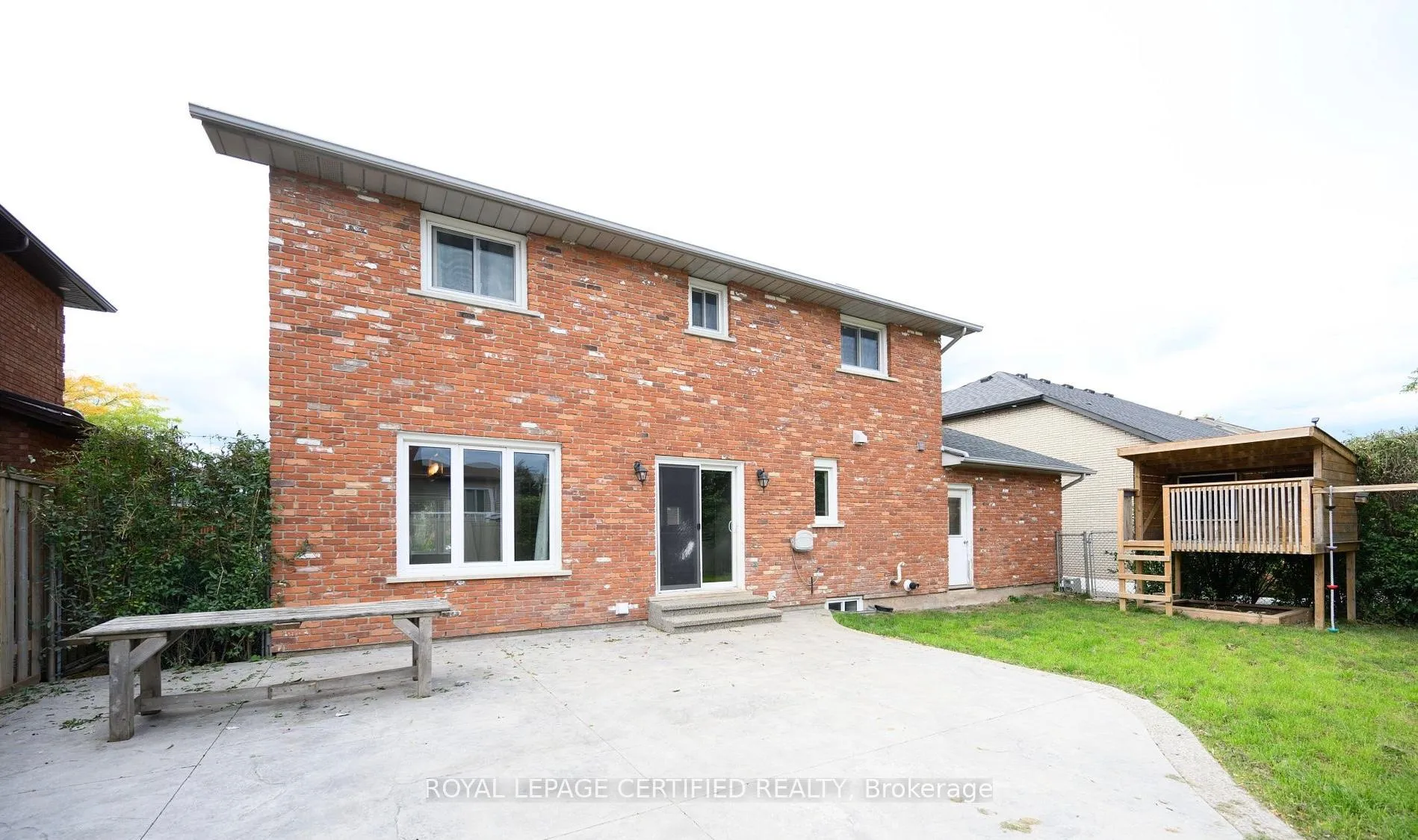 Photo 49 of 141 Olive Street, Grimsby, Grimsby Beach — HOMEH