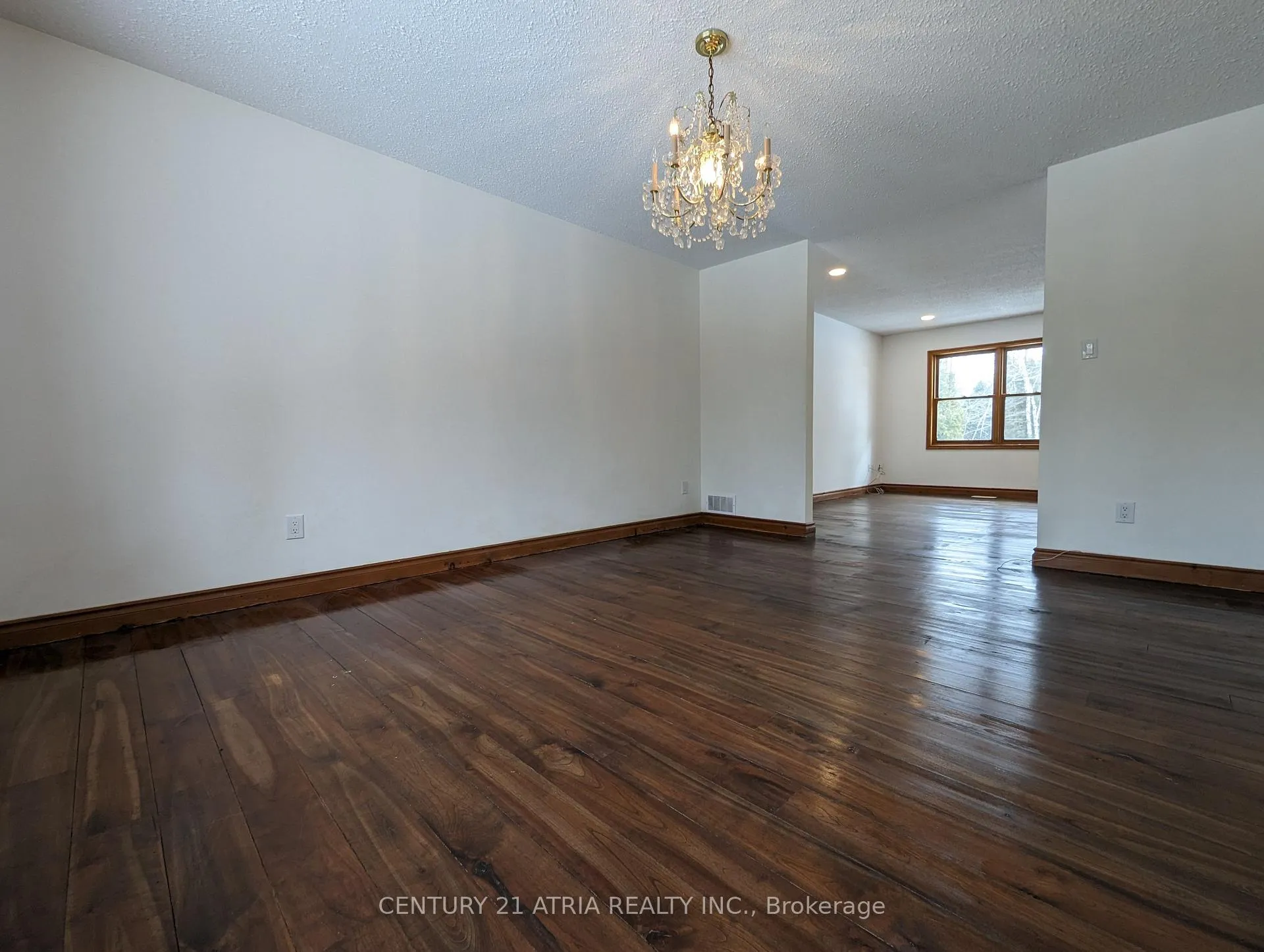 Photo 4 of Unit Upper, 448 Davis Drive, Uxbridge, Rural Uxbridge — HOMEH
