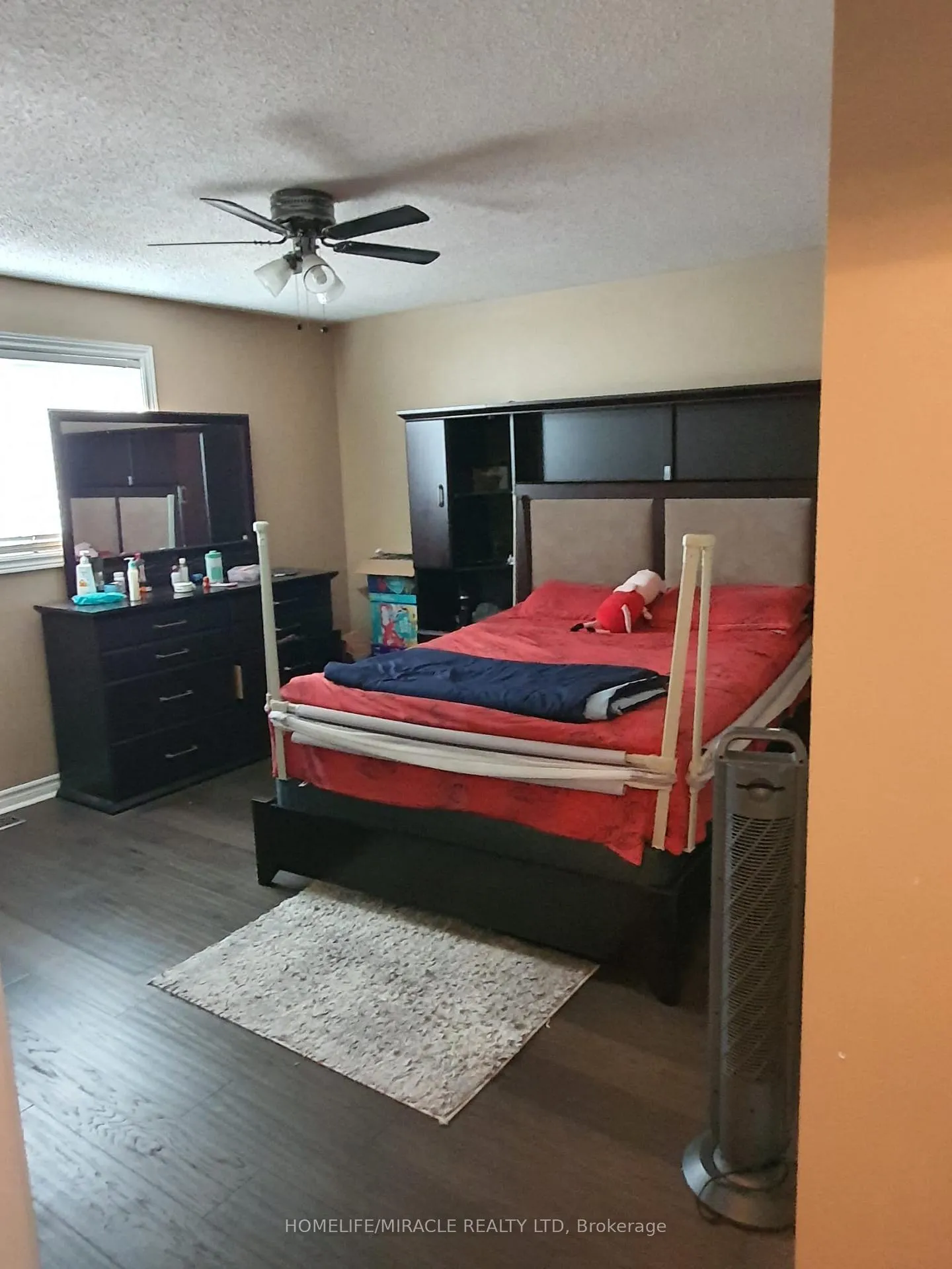 Photo 5 of 31 Summerdale Crescent, Brampton, Fletcher's Meadow — HOMEH