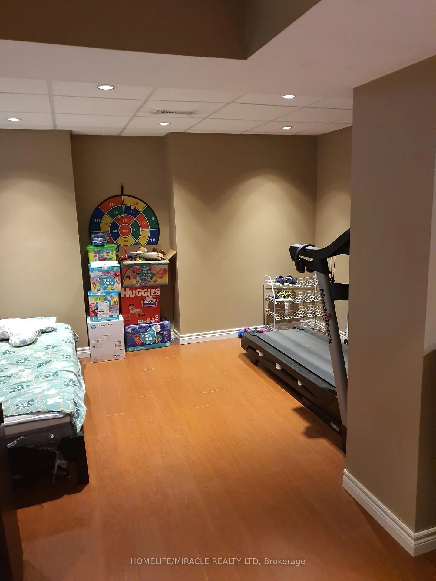 Photo 11 of 31 Summerdale Crescent, Brampton, Fletcher's Meadow — HOMEH