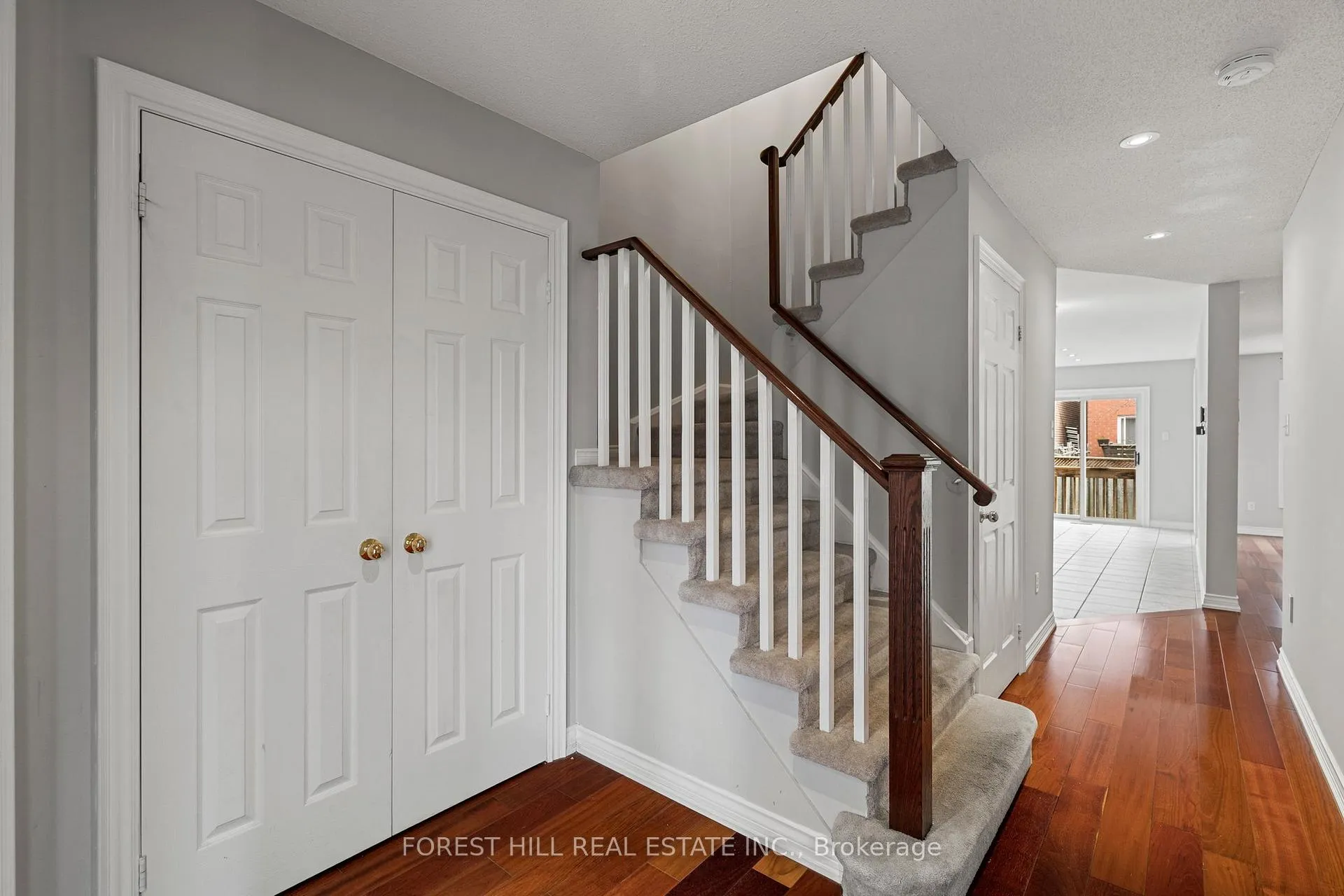 Photo 3 of 35 Timberview Drive, Vaughan, Patterson — HOMEH