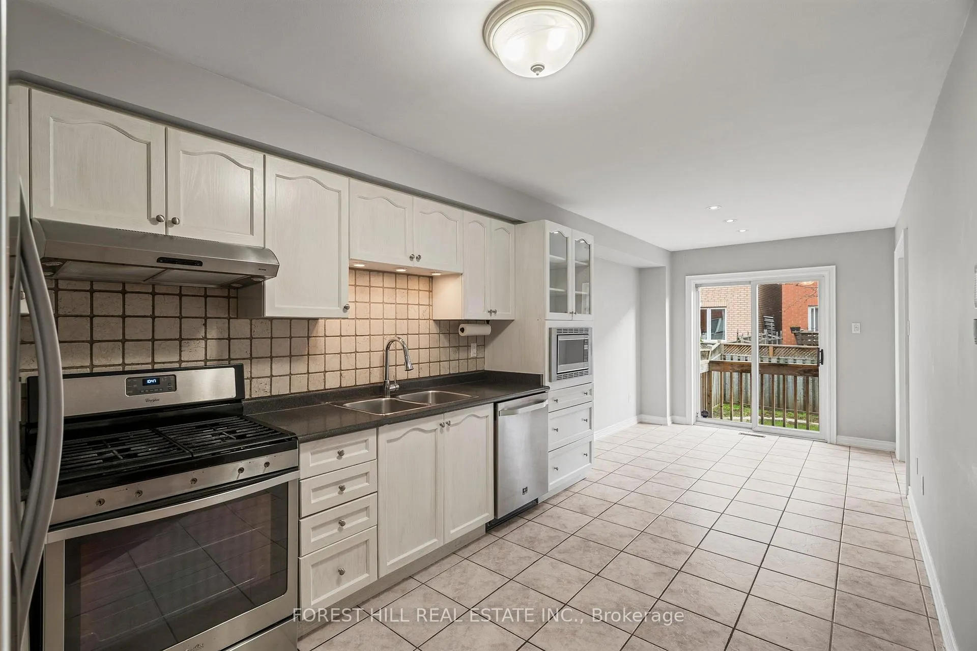 Photo 6 of 35 Timberview Drive, Vaughan, Patterson — HOMEH