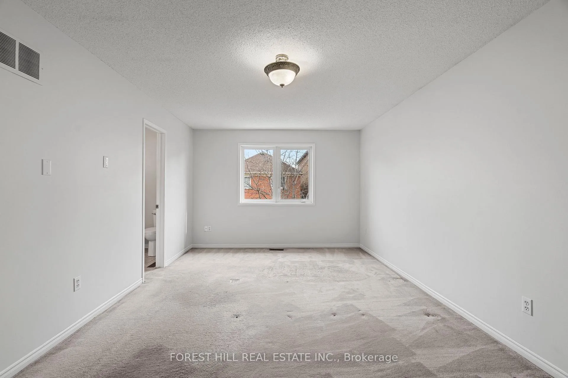 Photo 10 of 35 Timberview Drive, Vaughan, Patterson — HOMEH