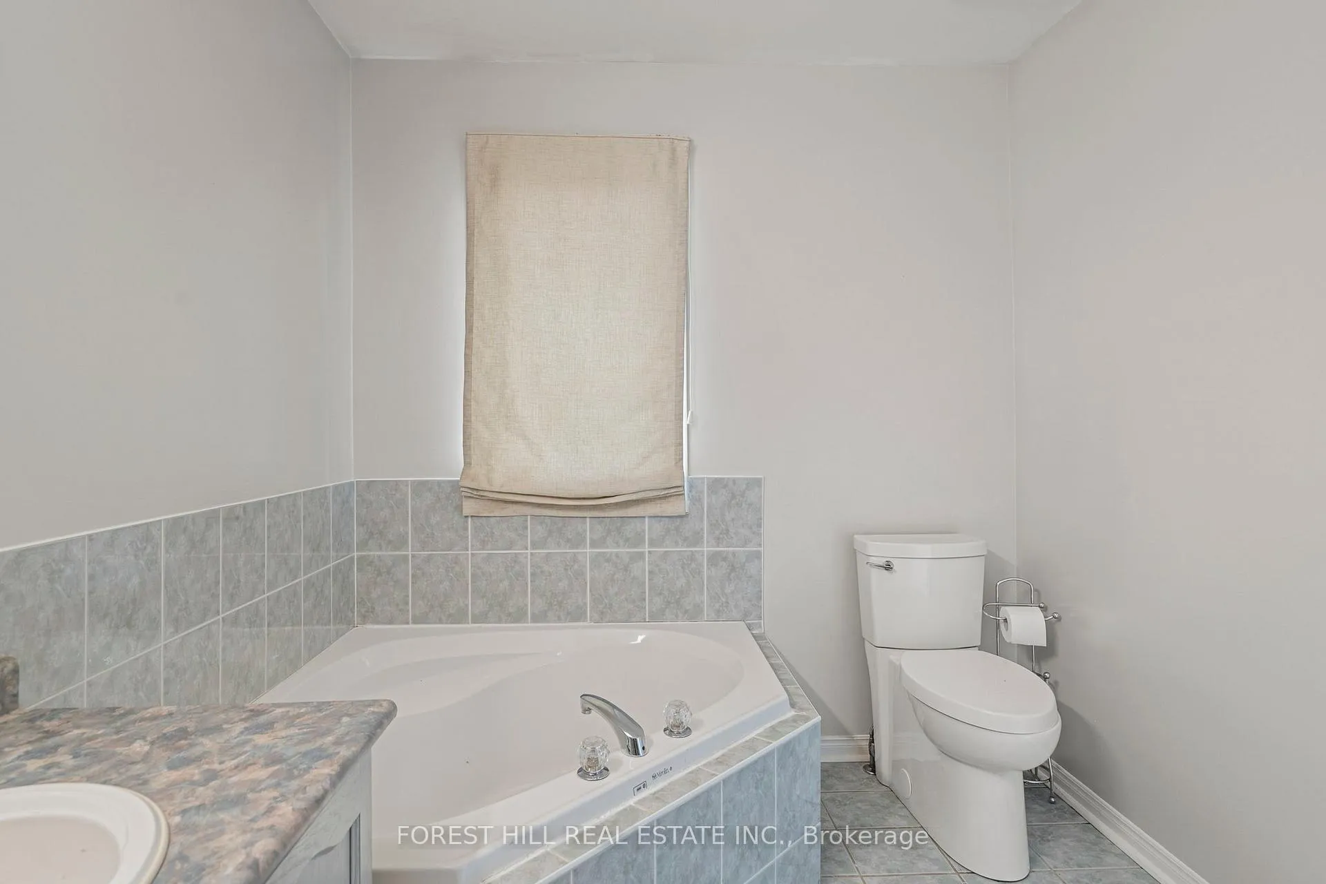 Photo 13 of 35 Timberview Drive, Vaughan, Patterson — HOMEH