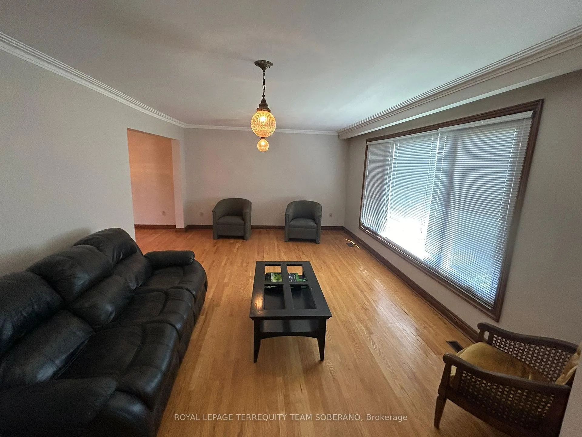 Photo 5 of Unit Upper, 10 Moonstone Place, Vaughan, West Woodbridge — HOMEH