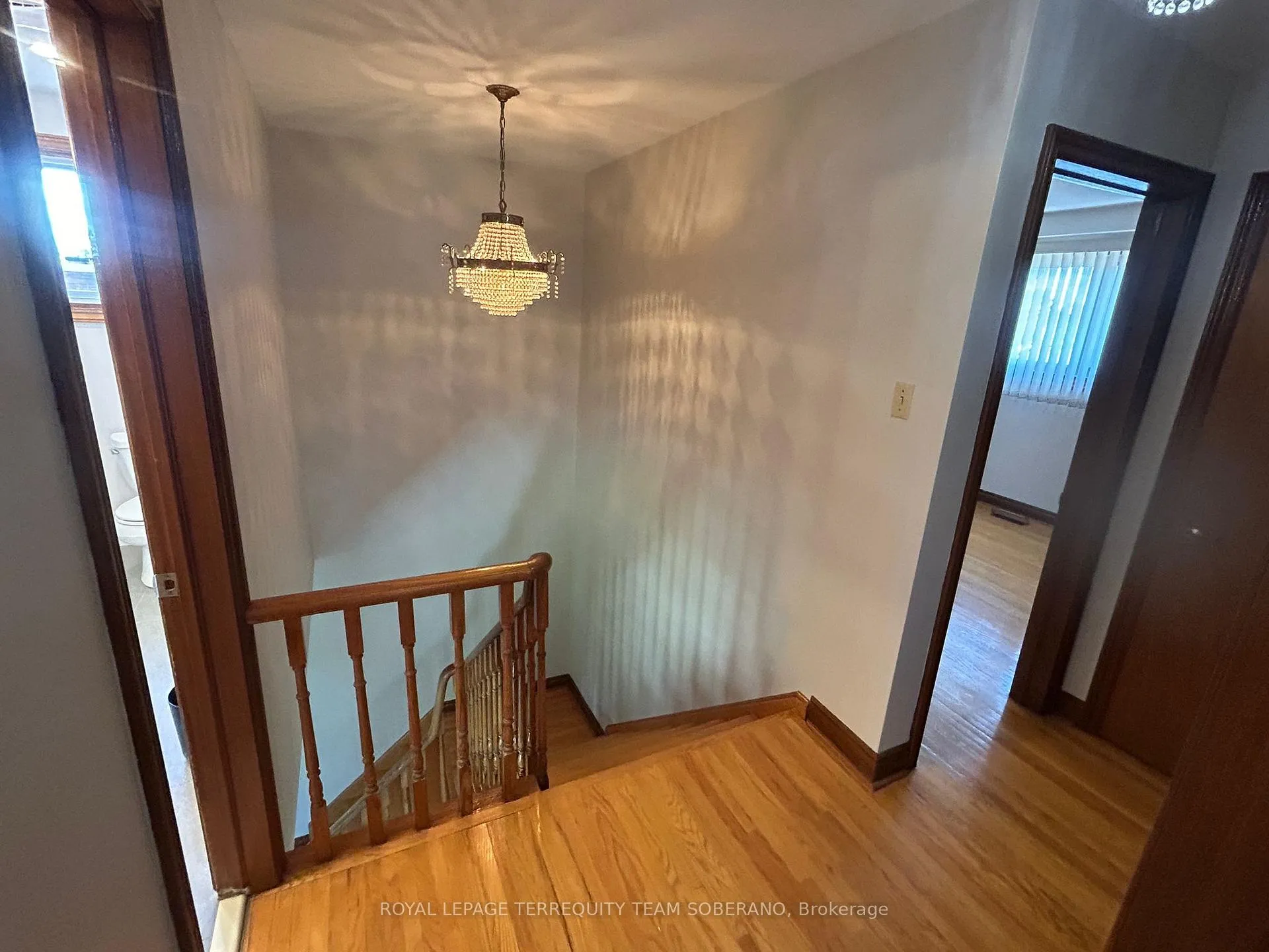 Photo 10 of Unit Upper, 10 Moonstone Place, Vaughan, West Woodbridge — HOMEH