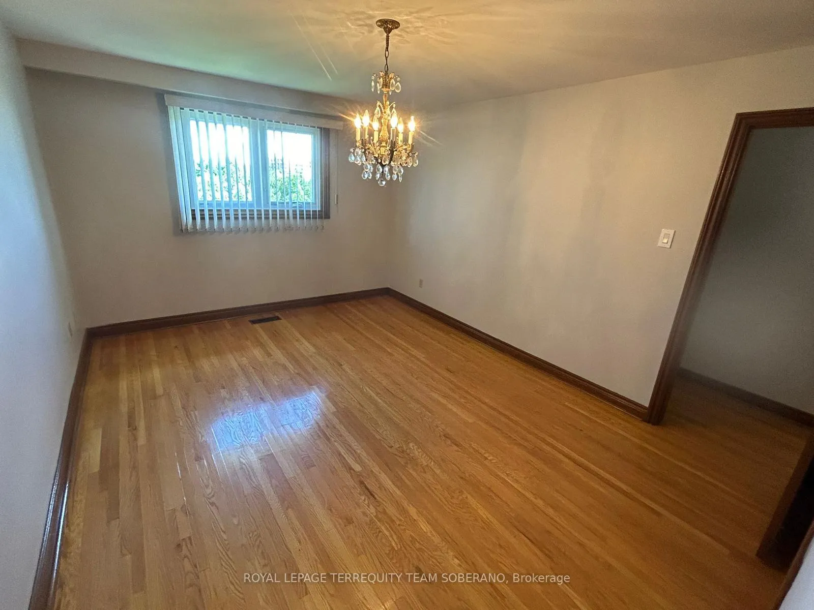 Photo 14 of Unit Upper, 10 Moonstone Place, Vaughan, West Woodbridge — HOMEH