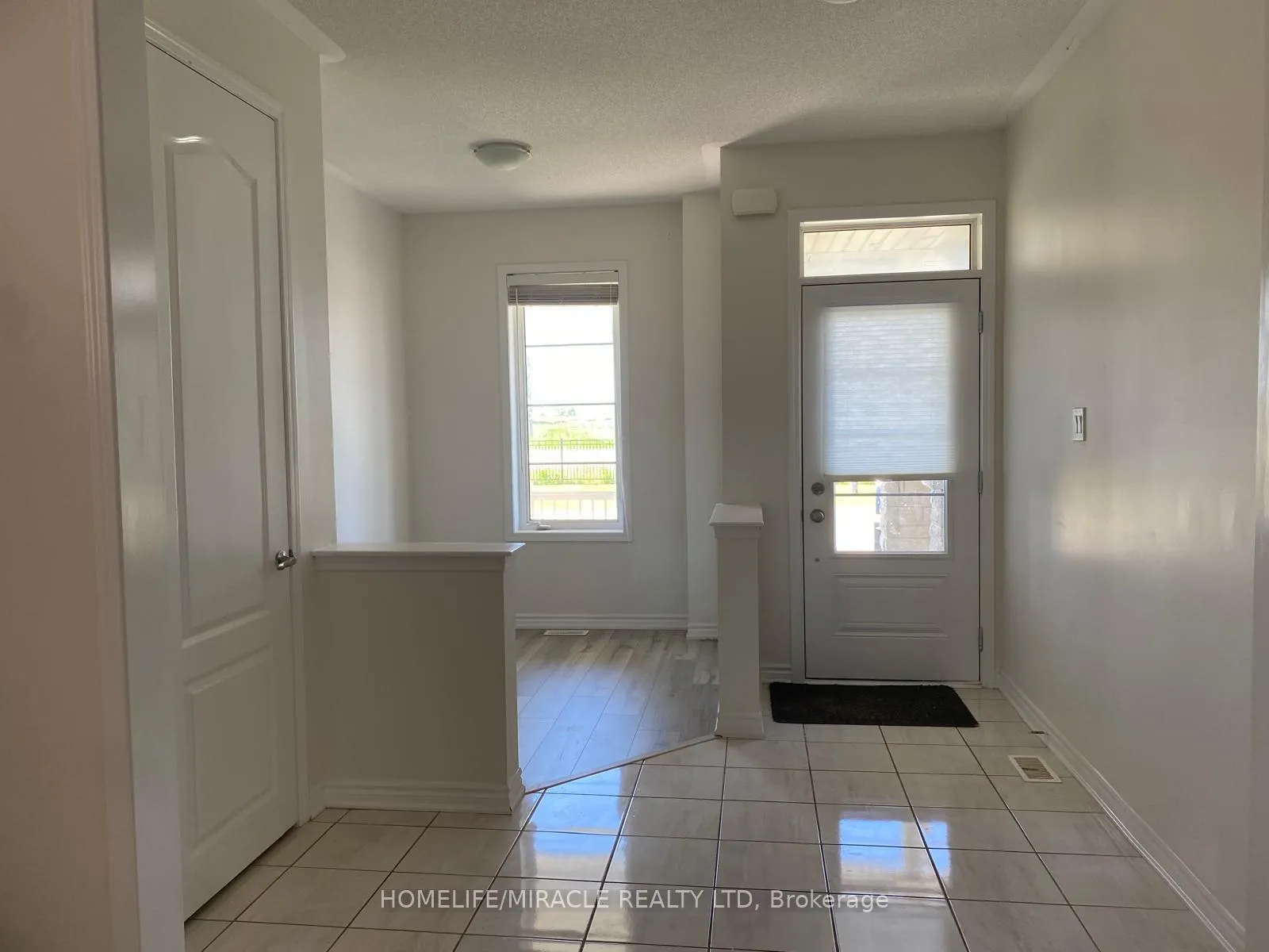 Photo 3 of Unit #Upper, 5 Ringway Road, Brampton, Northwest Brampton — HOMEH