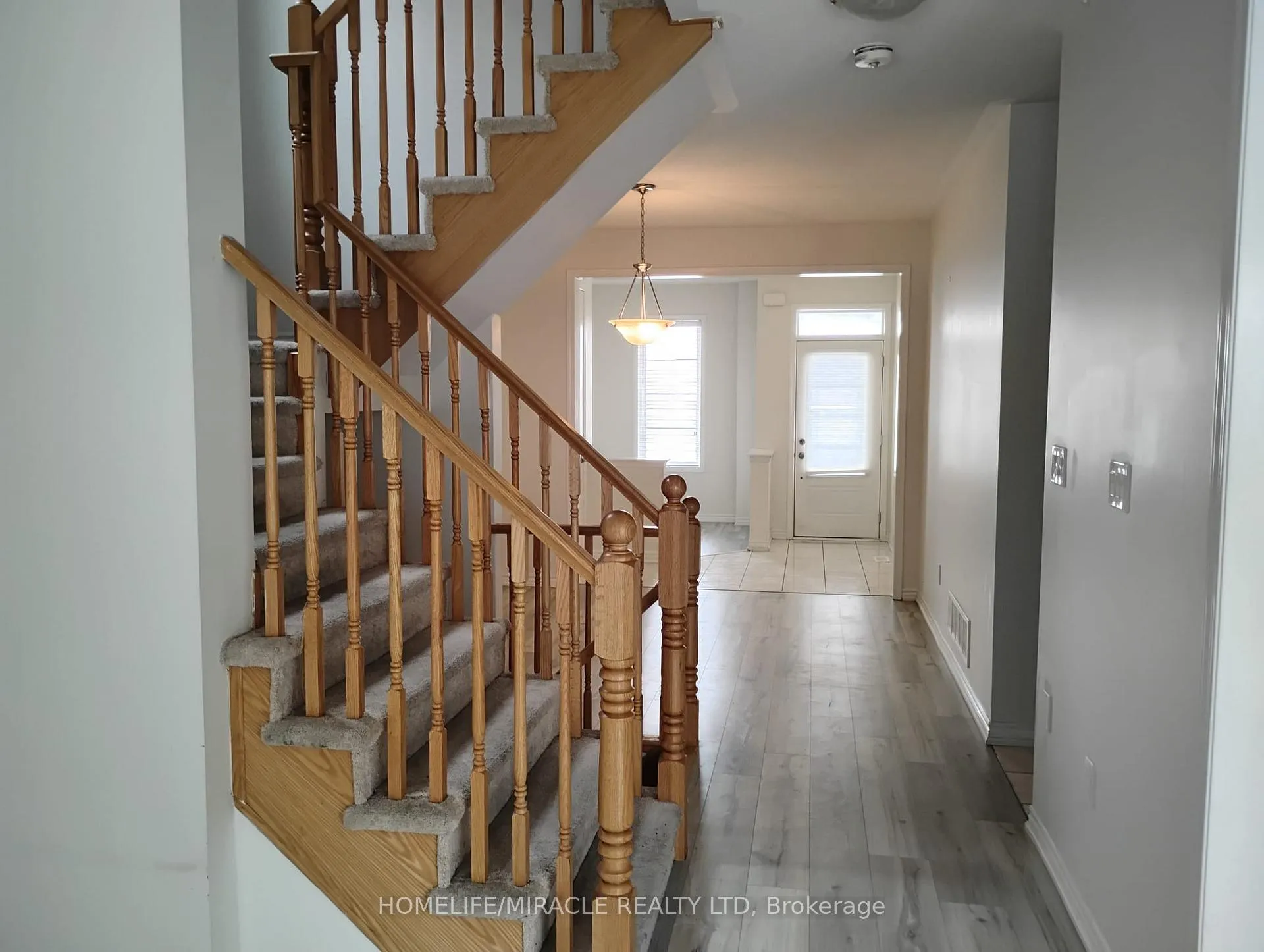 Photo 5 of Unit #Upper, 5 Ringway Road, Brampton, Northwest Brampton — HOMEH
