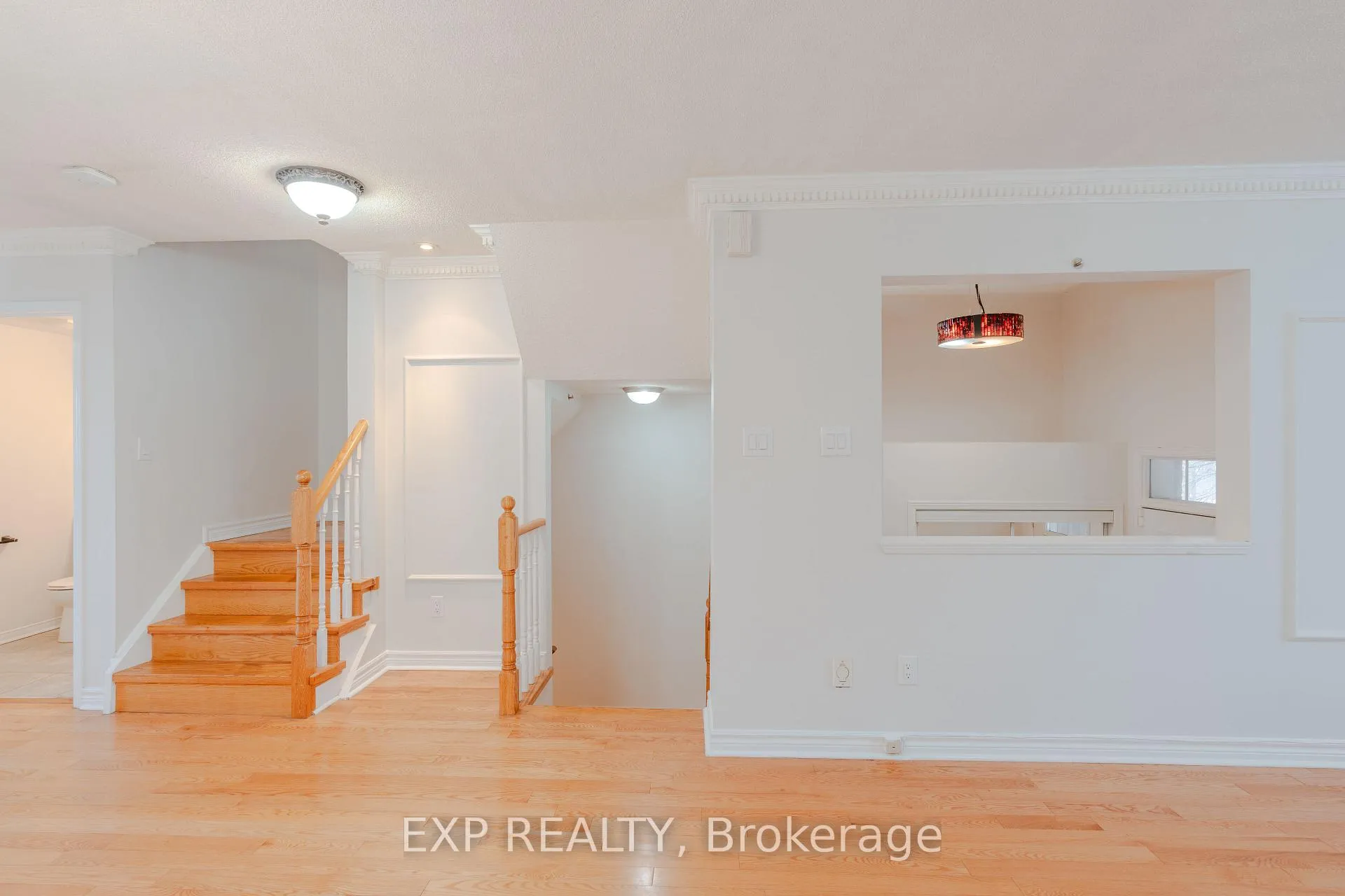 Photo 4 of 5 Schouten Crescent, Markham, Vinegar Hill — HOMEH
