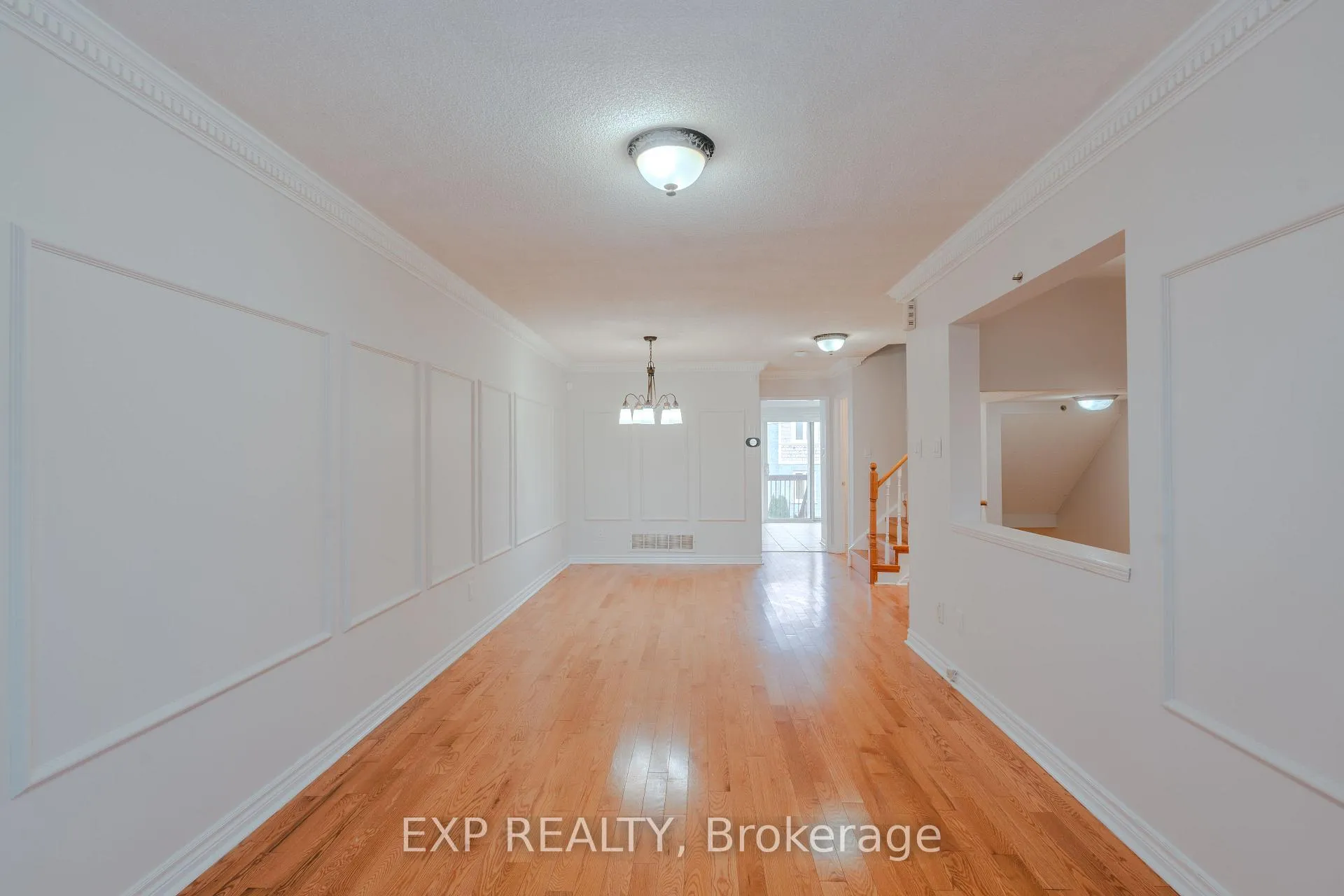 Photo 5 of 5 Schouten Crescent, Markham, Vinegar Hill — HOMEH