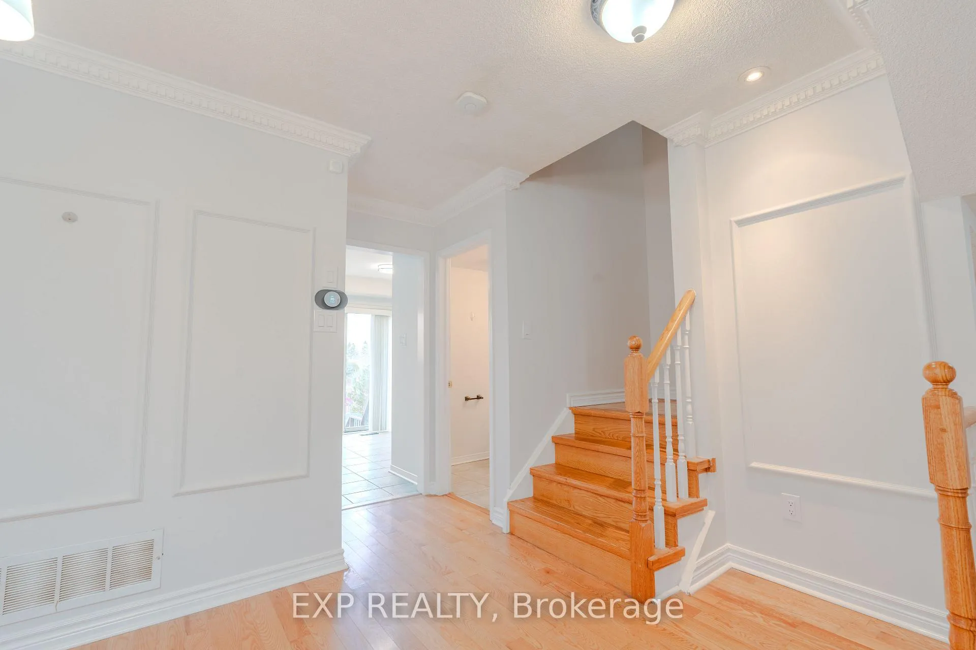 Photo 6 of 5 Schouten Crescent, Markham, Vinegar Hill — HOMEH