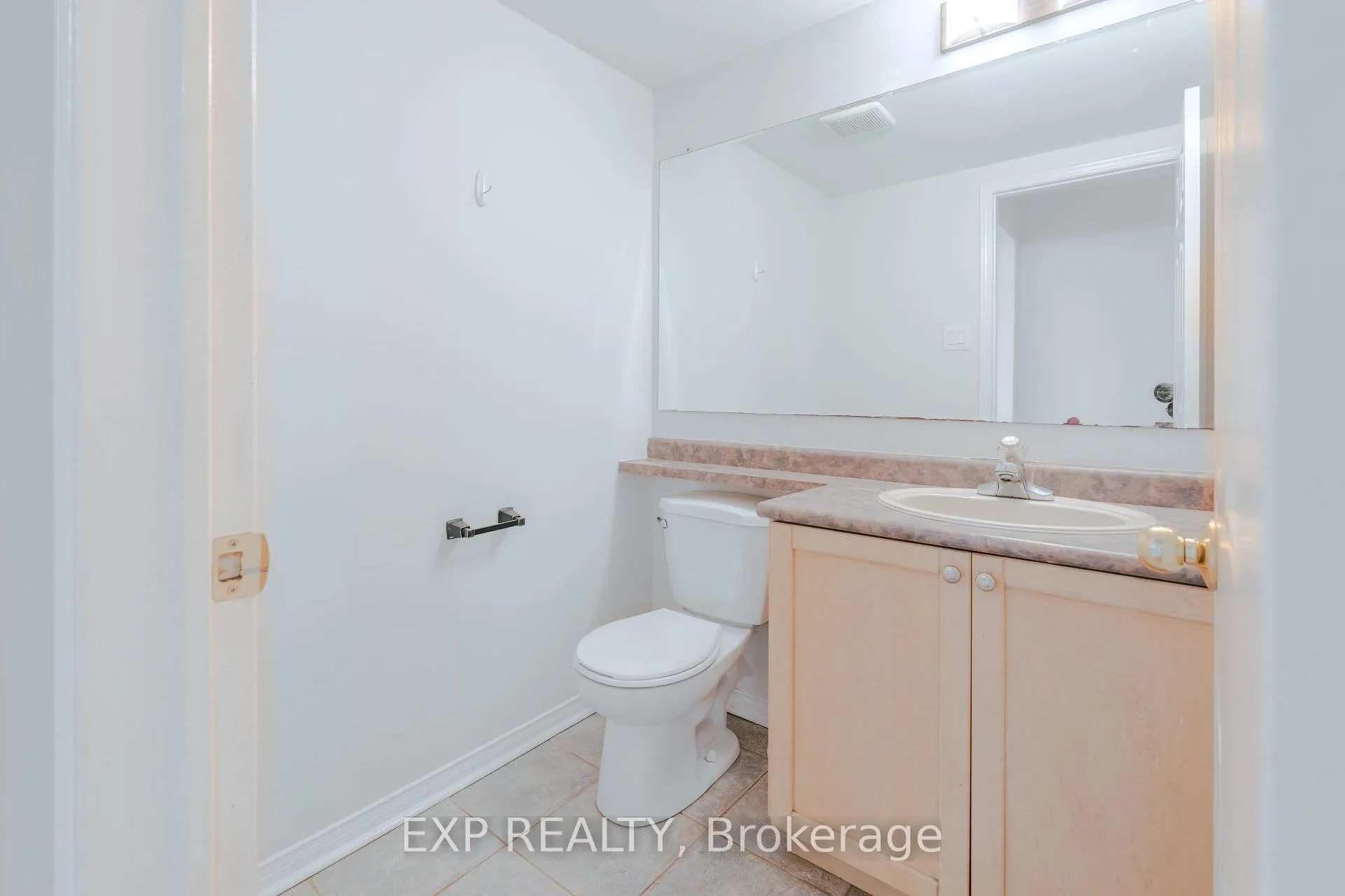 Photo 11 of 5 Schouten Crescent, Markham, Vinegar Hill — HOMEH