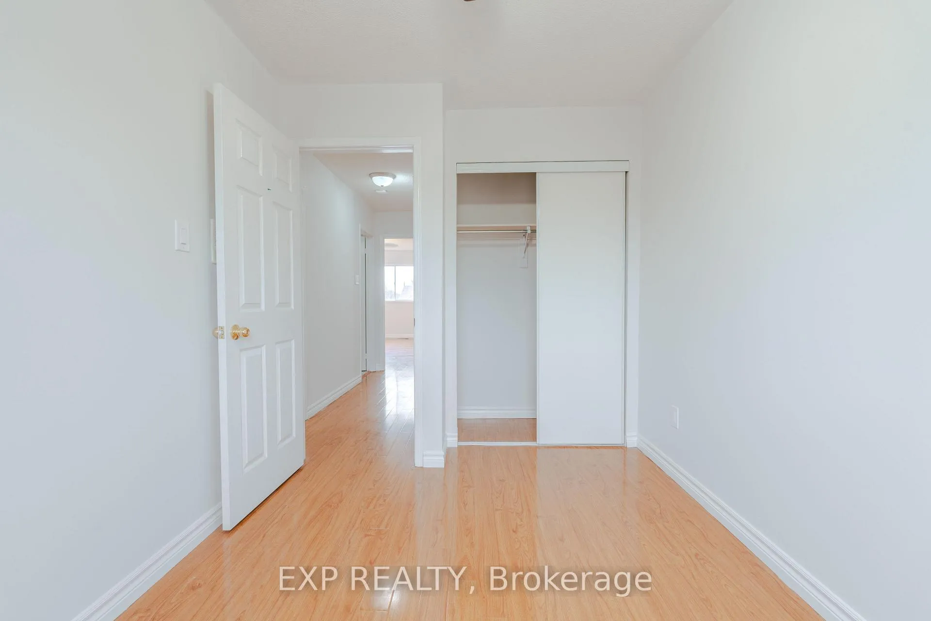 Photo 14 of 5 Schouten Crescent, Markham, Vinegar Hill — HOMEH