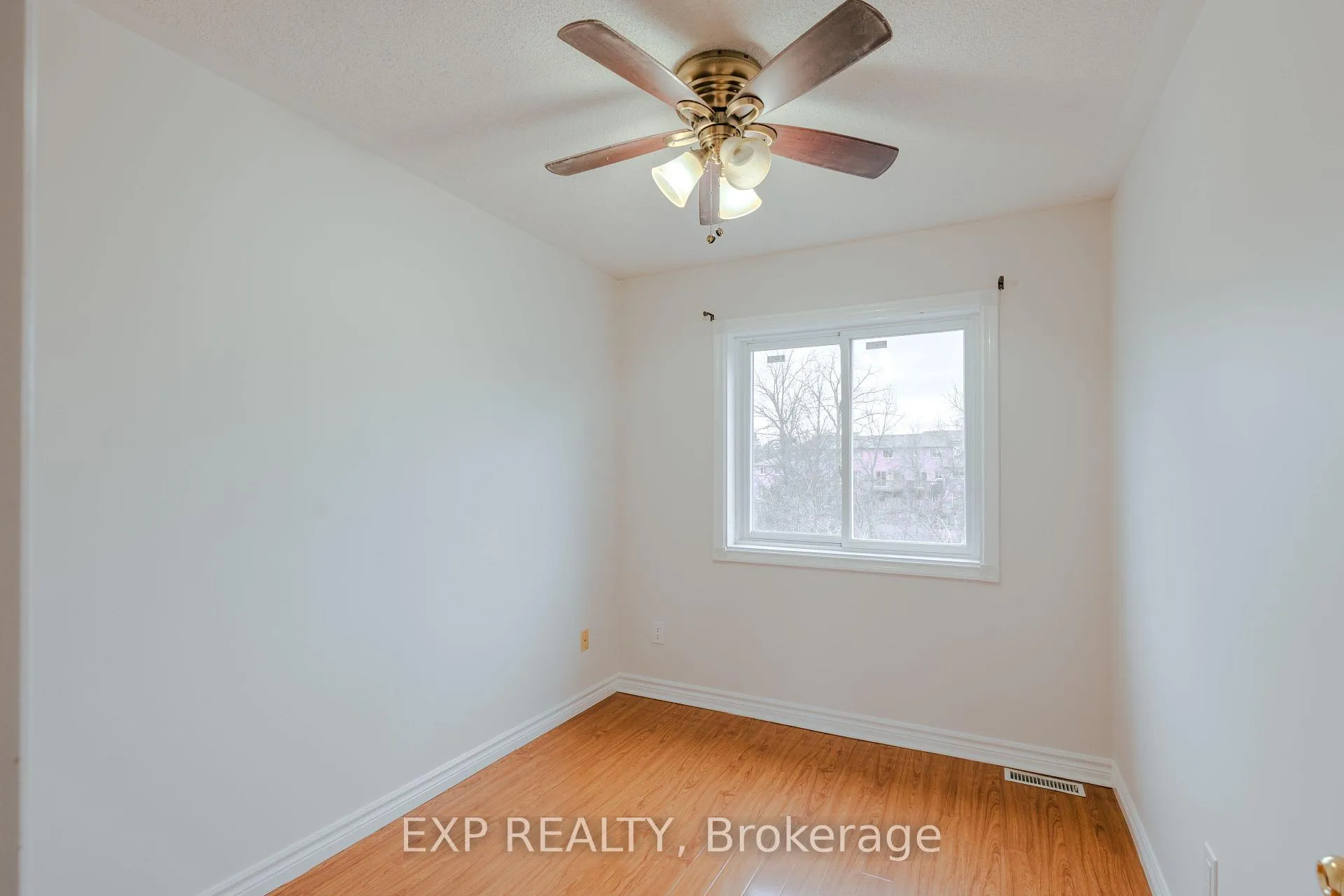 Photo 15 of 5 Schouten Crescent, Markham, Vinegar Hill — HOMEH