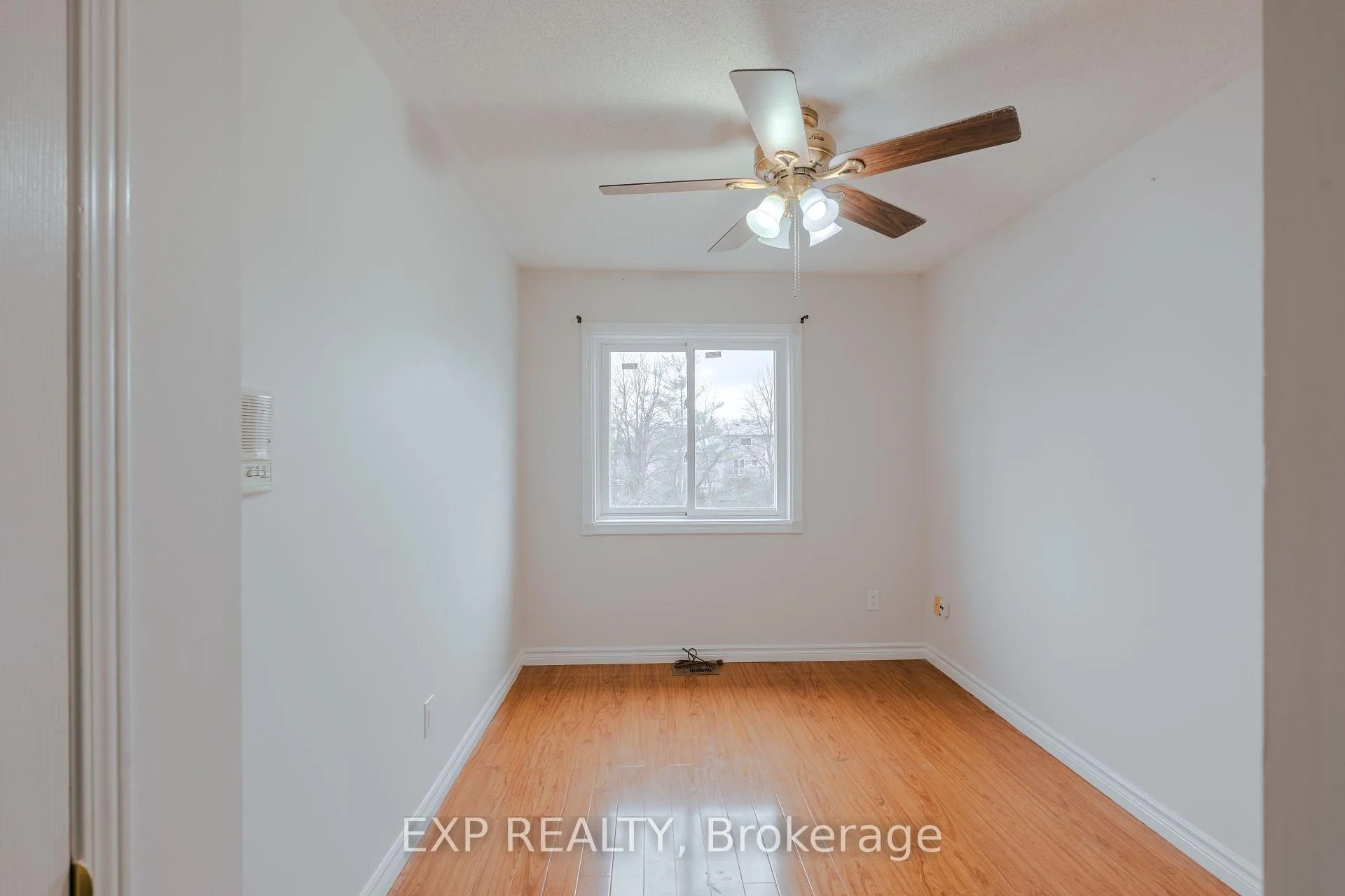 Photo 16 of 5 Schouten Crescent, Markham, Vinegar Hill — HOMEH