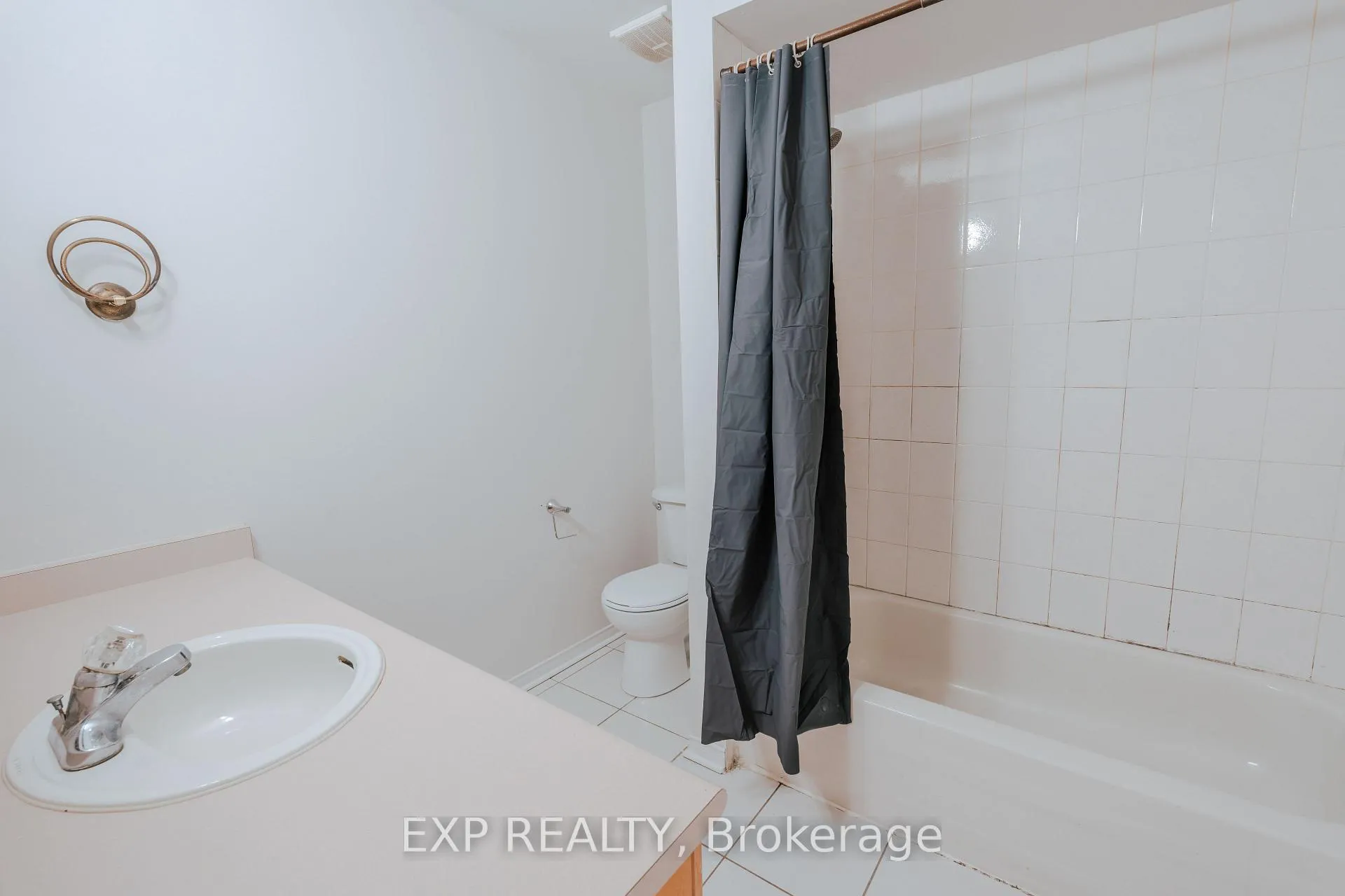 Photo 19 of 5 Schouten Crescent, Markham, Vinegar Hill — HOMEH