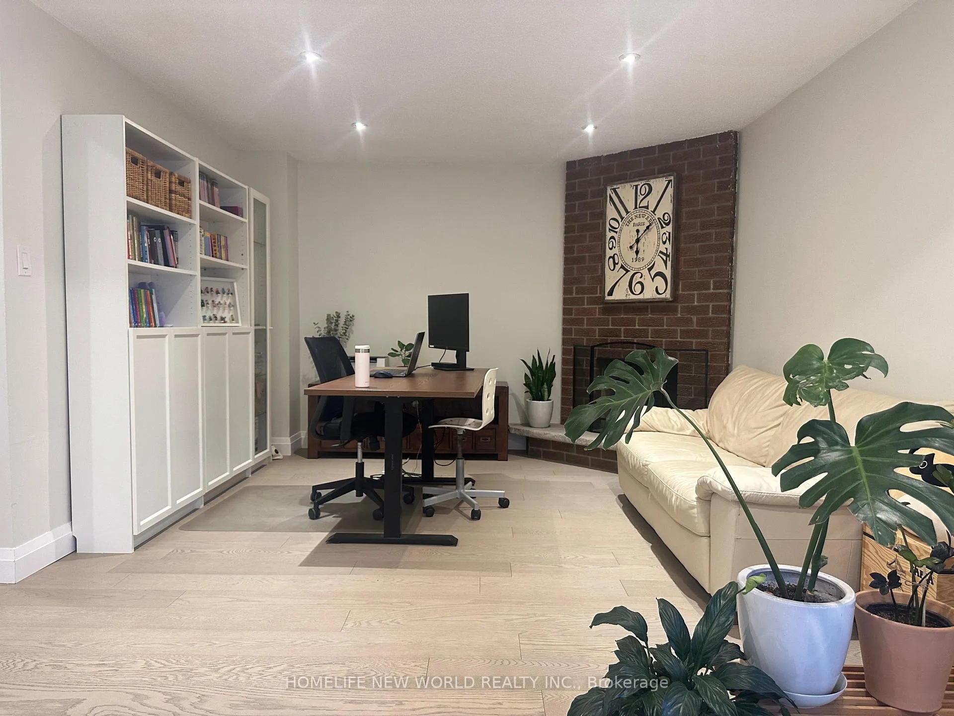 Photo 3 of 20 Patrice Crescent, Vaughan, Crestwood-Springfarm-Yorkhill — HOMEH