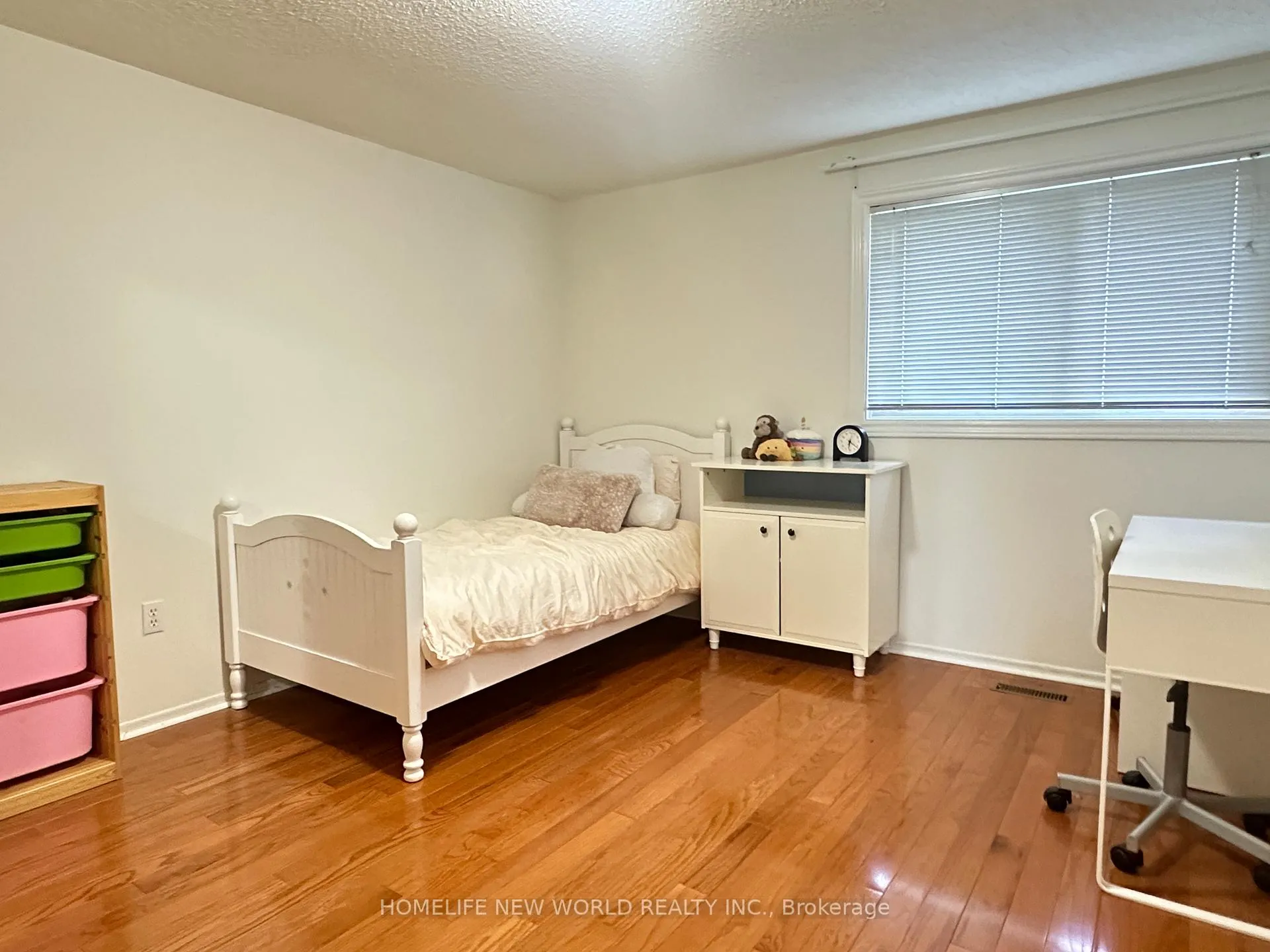 Photo 9 of 20 Patrice Crescent, Vaughan, Crestwood-Springfarm-Yorkhill — HOMEH