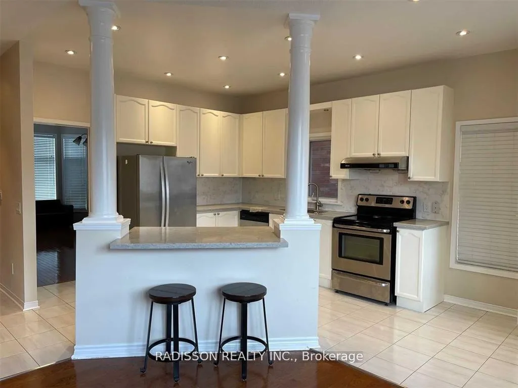 Photo 4 of 55 Port Rush Trail, Markham, Angus Glen — HOMEH
