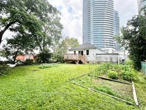 Photo 2 of 9 Meadowview Avenue, Markham, Grandview — HOMEH