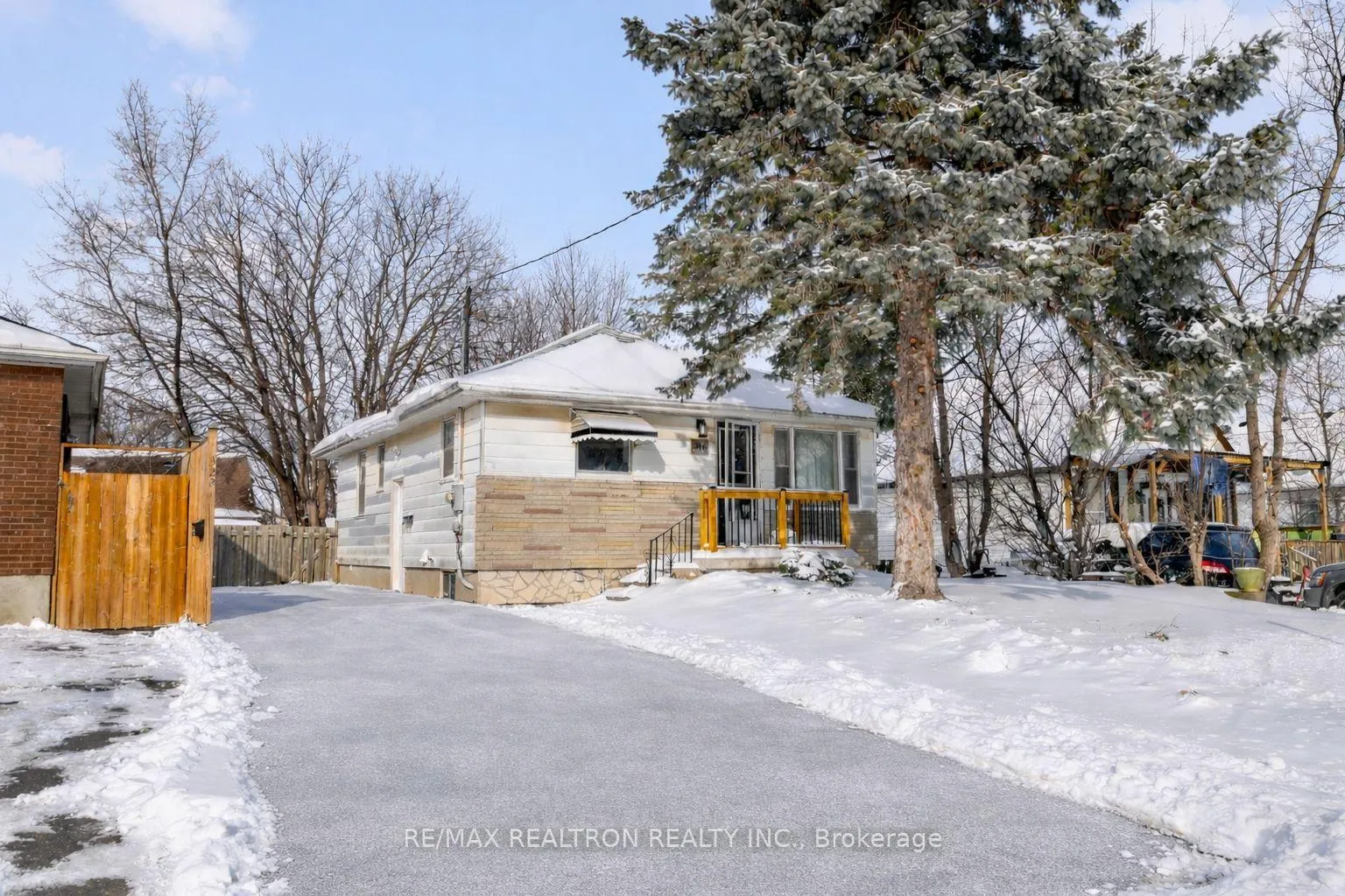 Photo 1 of Unit Main, 316 Pacific Avenue, Oshawa, Vanier — HOMEH