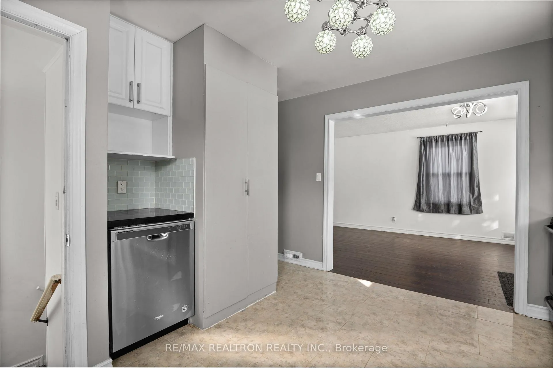 Photo 6 of Unit Main, 316 Pacific Avenue, Oshawa, Vanier — HOMEH