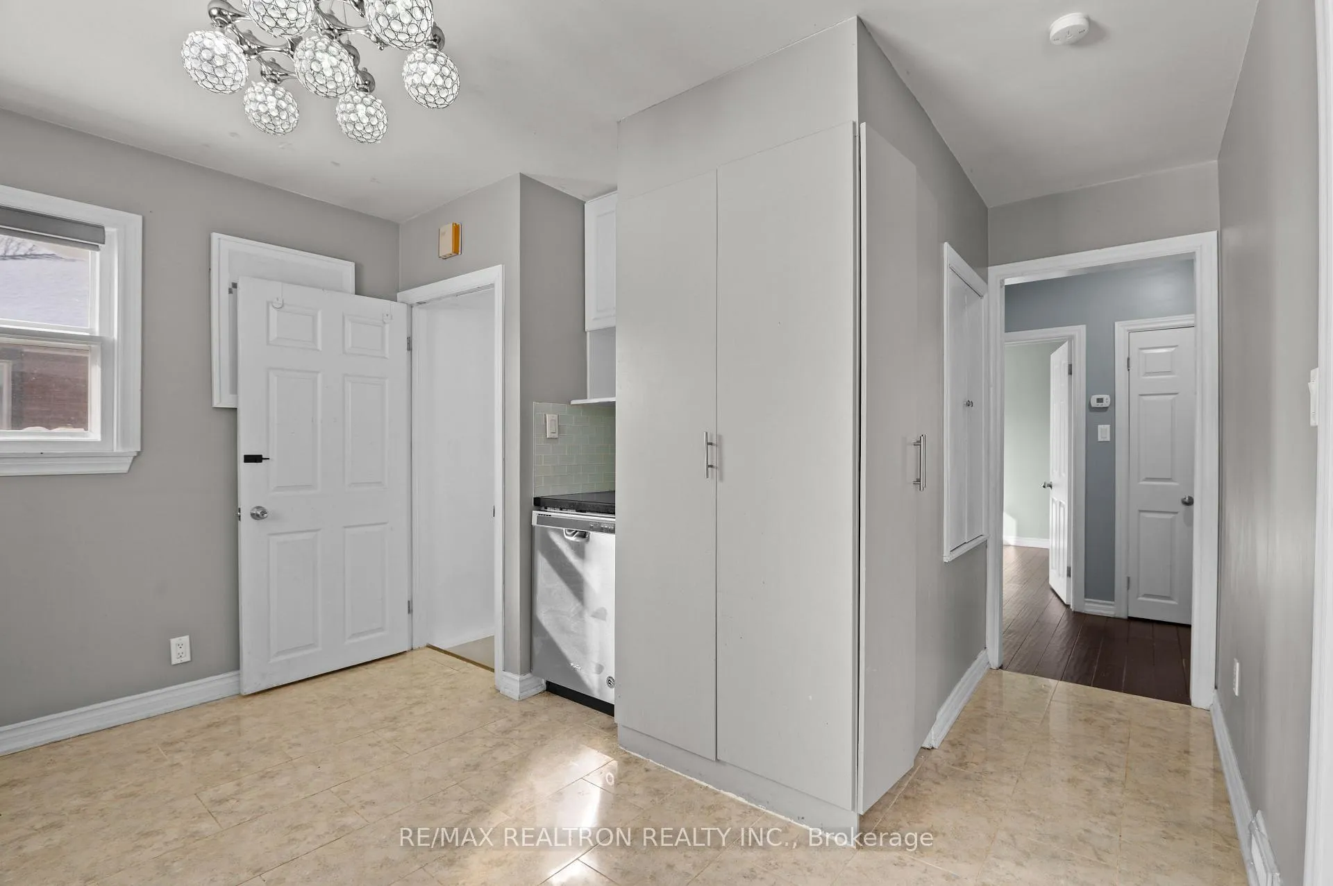 Photo 8 of Unit Main, 316 Pacific Avenue, Oshawa, Vanier — HOMEH
