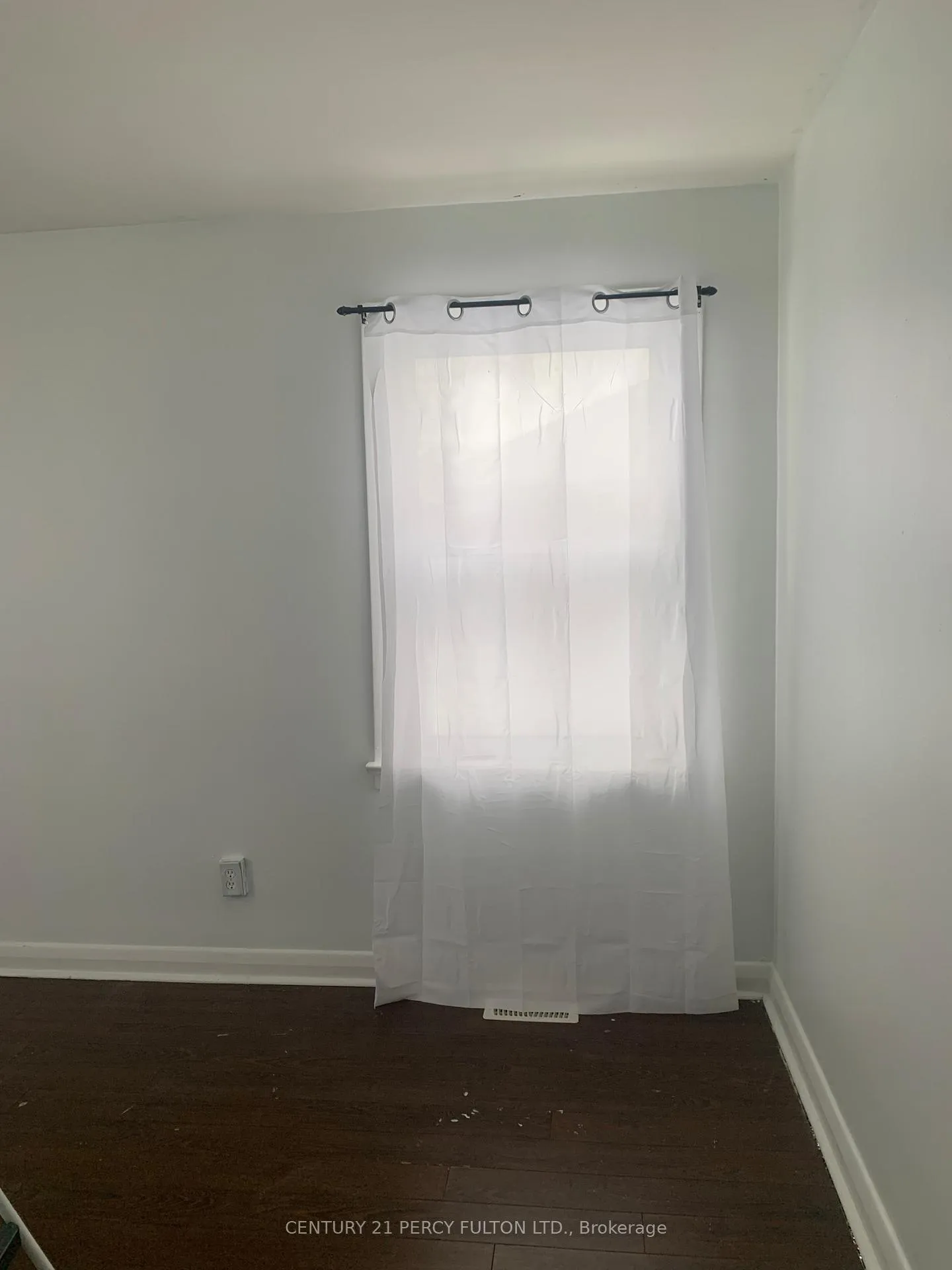 Photo 10 of Unit Main, 58 Eastlawn Street, Oshawa, Donevan — HOMEH