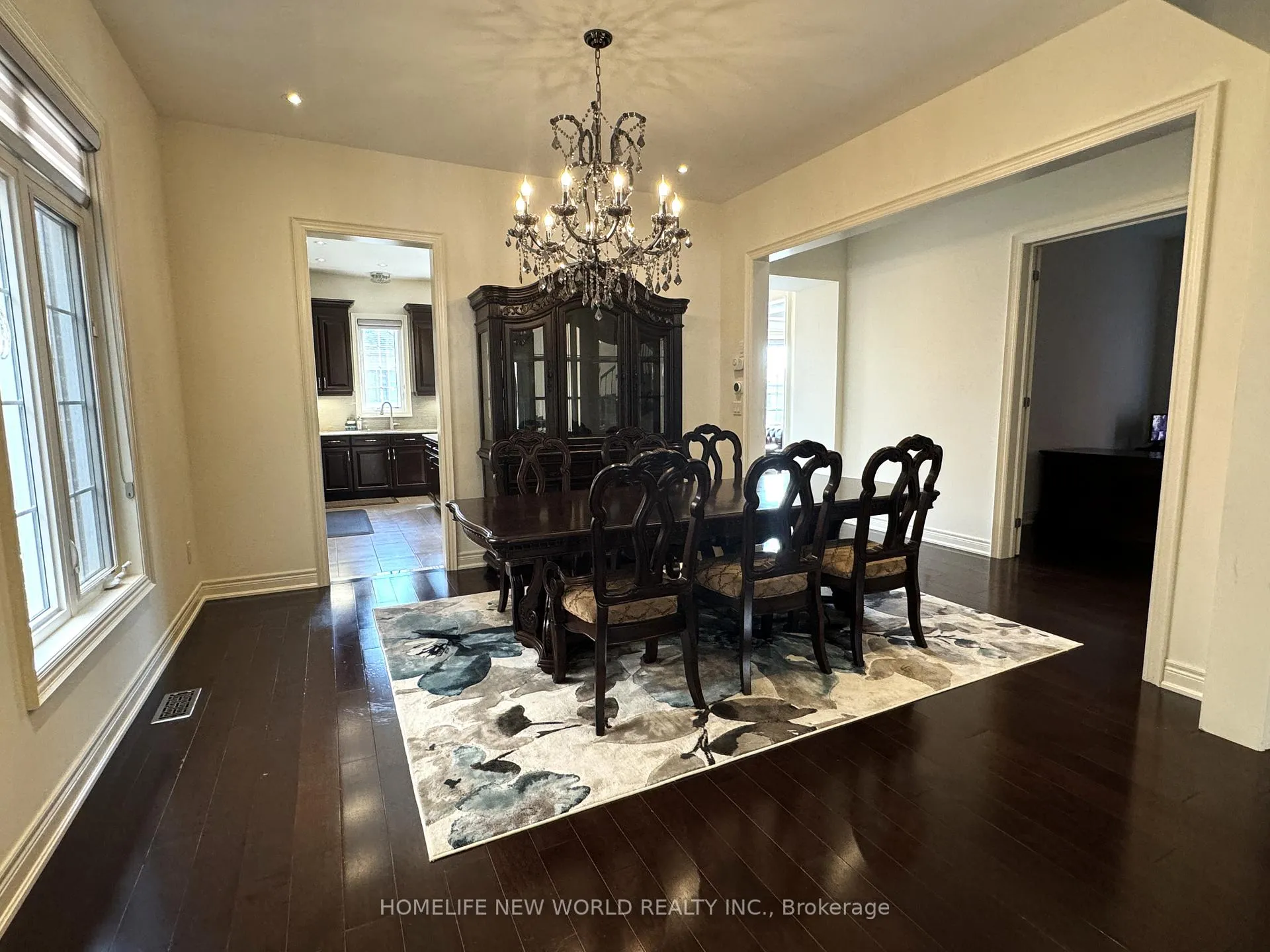 Photo 9 of 145 Fitzmaurice Drive, Vaughan, Maple — HOMEH