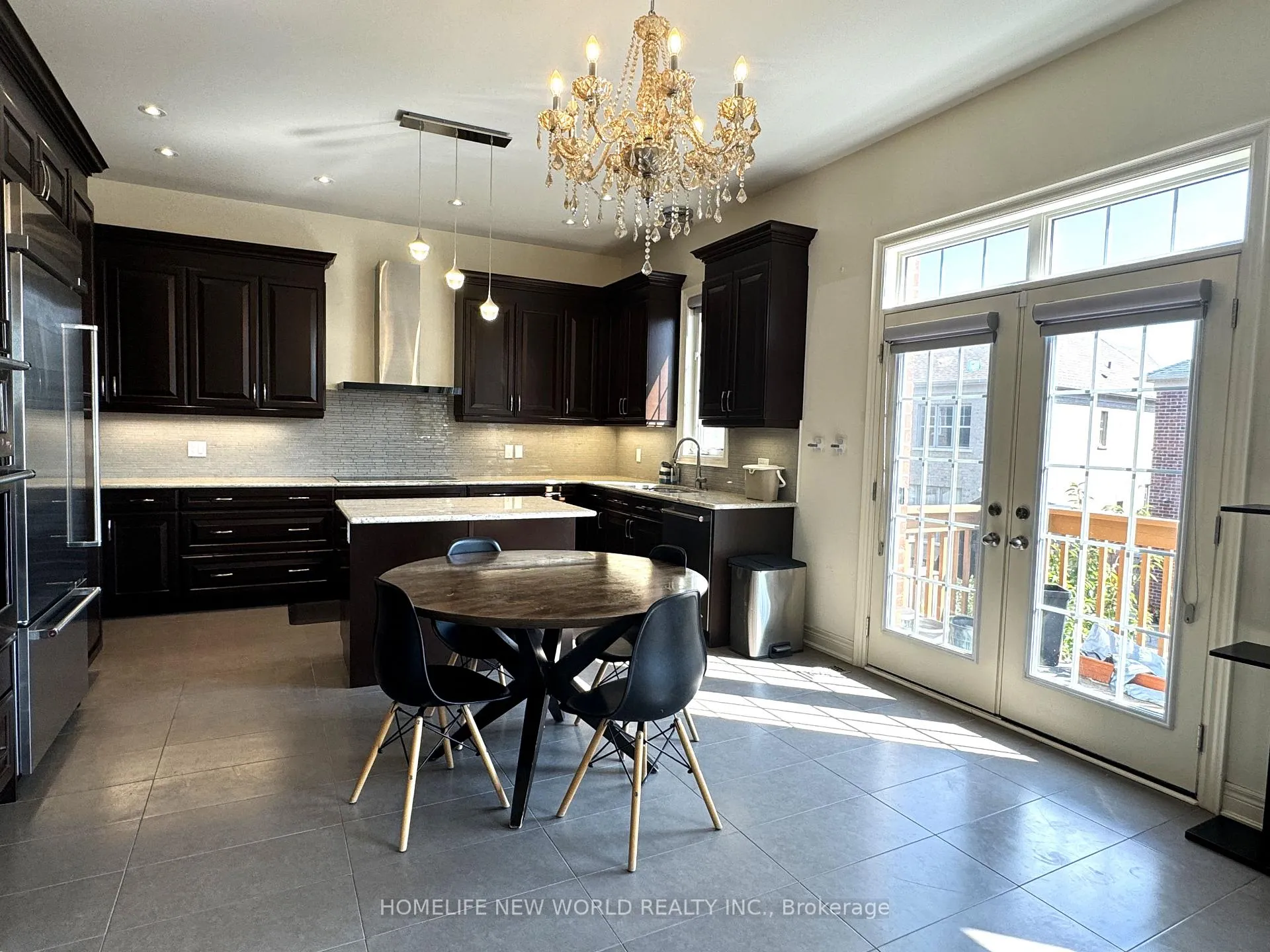 Photo 10 of 145 Fitzmaurice Drive, Vaughan, Maple — HOMEH