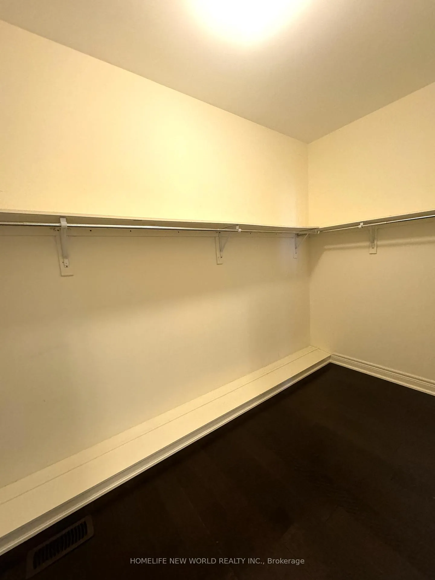 Photo 16 of 145 Fitzmaurice Drive, Vaughan, Maple — HOMEH