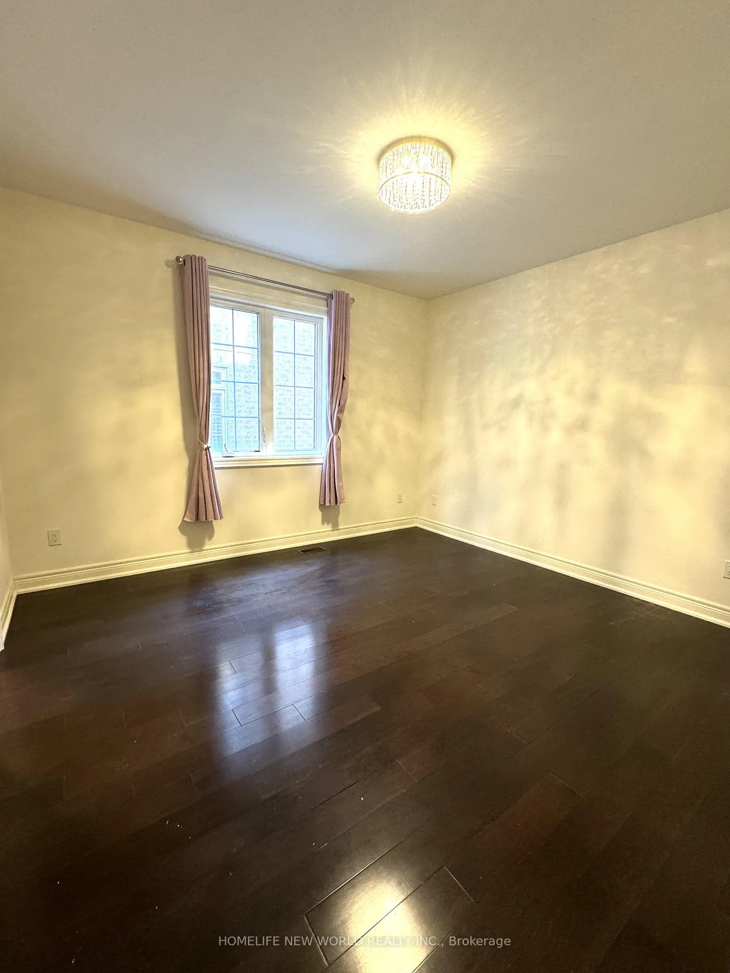 Photo 20 of 145 Fitzmaurice Drive, Vaughan, Maple — HOMEH