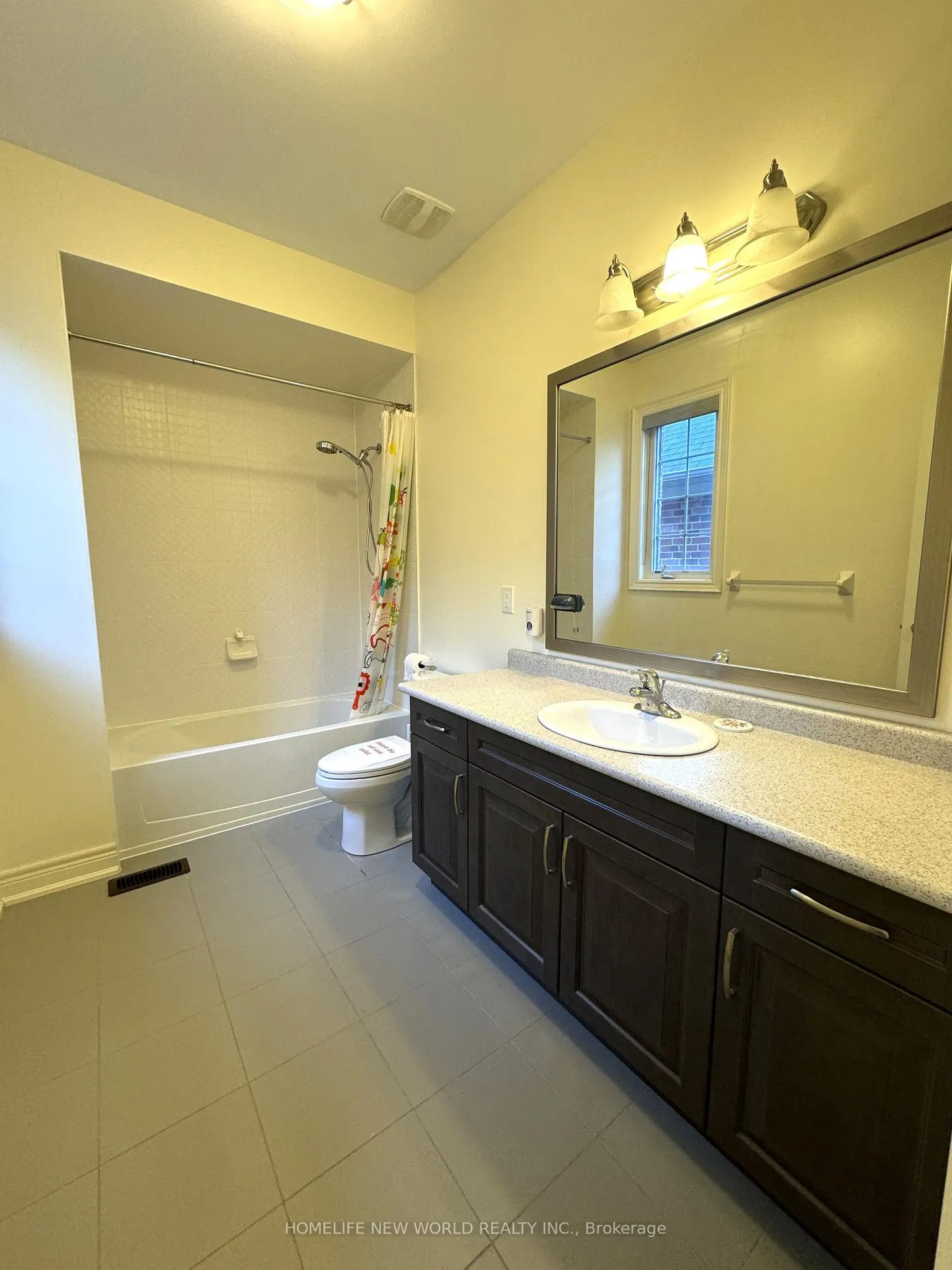 Photo 24 of 145 Fitzmaurice Drive, Vaughan, Maple — HOMEH