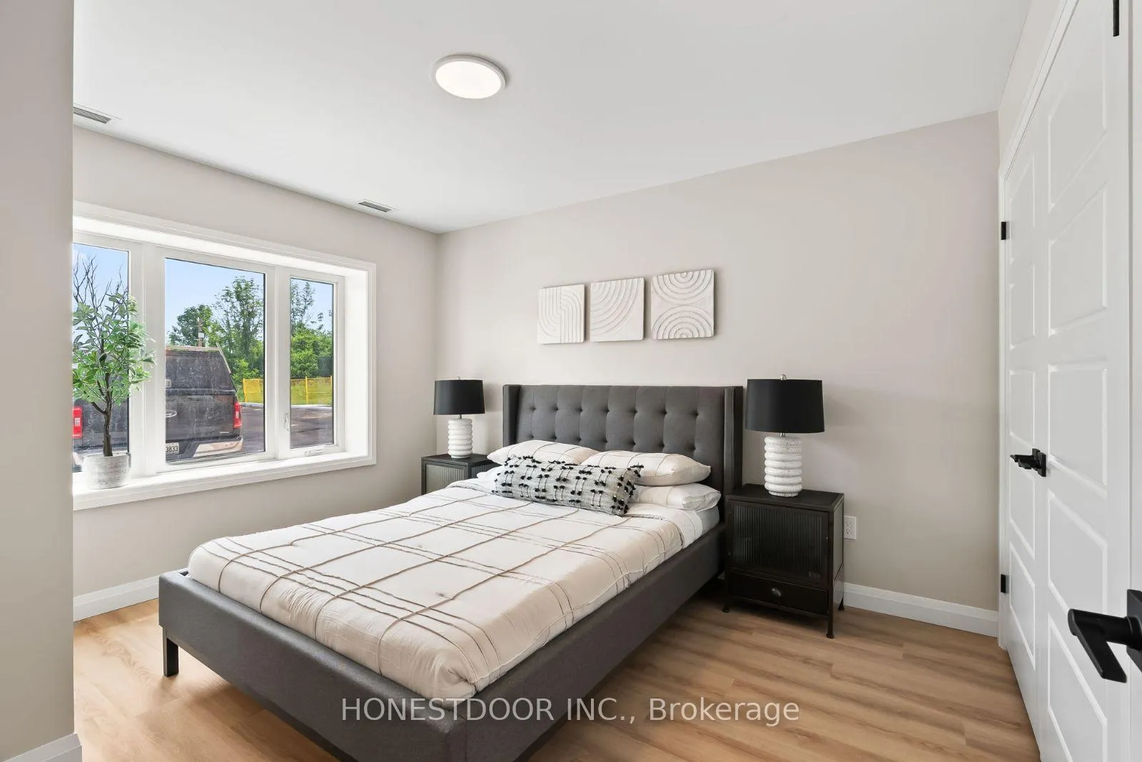Photo 5 of 101 Eastridge Road, Brockton — HOMEH