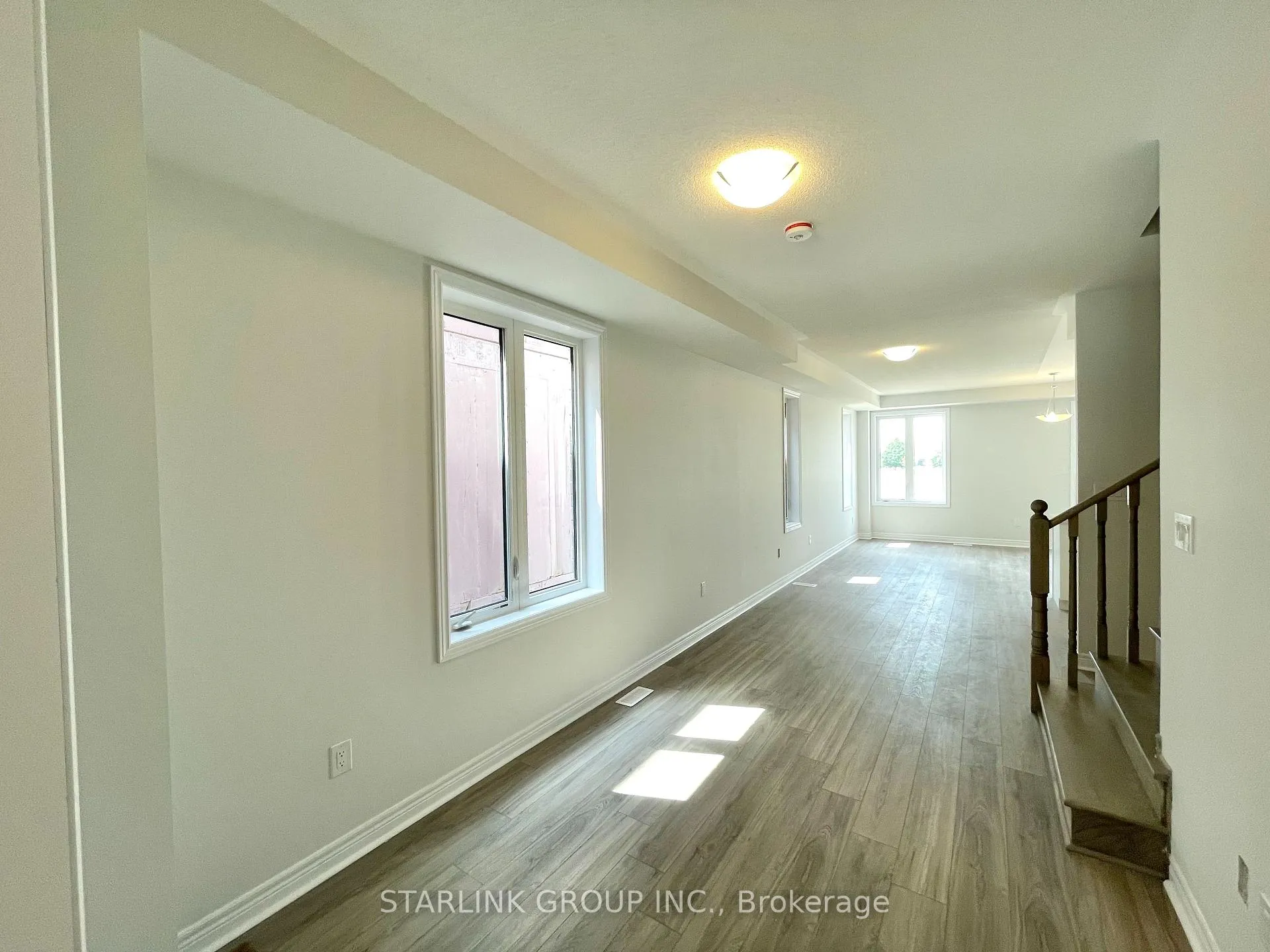 Photo 3 of 194 Mumbai Drive, Markham, Middlefield — HOMEH