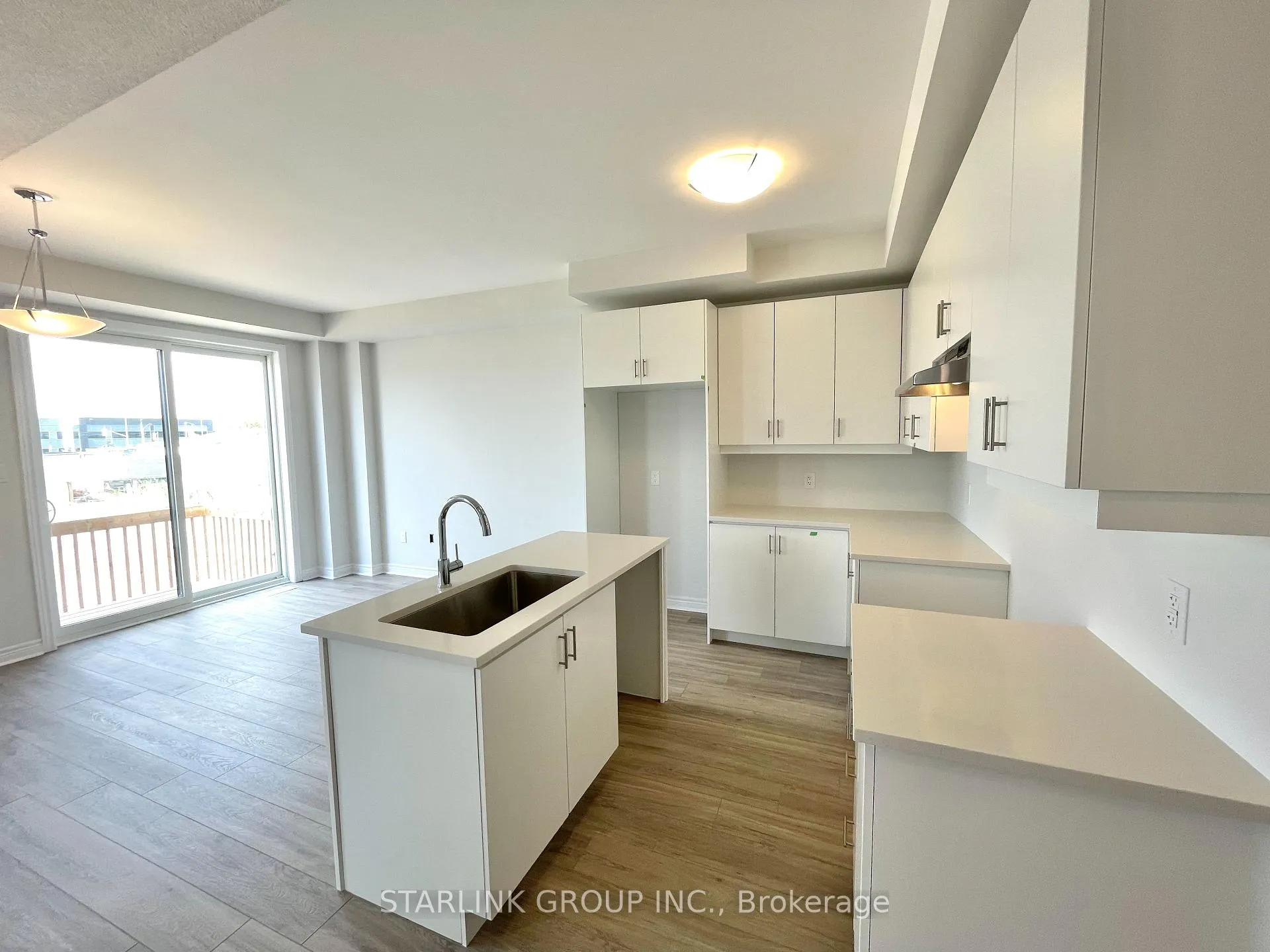 Photo 6 of 194 Mumbai Drive, Markham, Middlefield — HOMEH