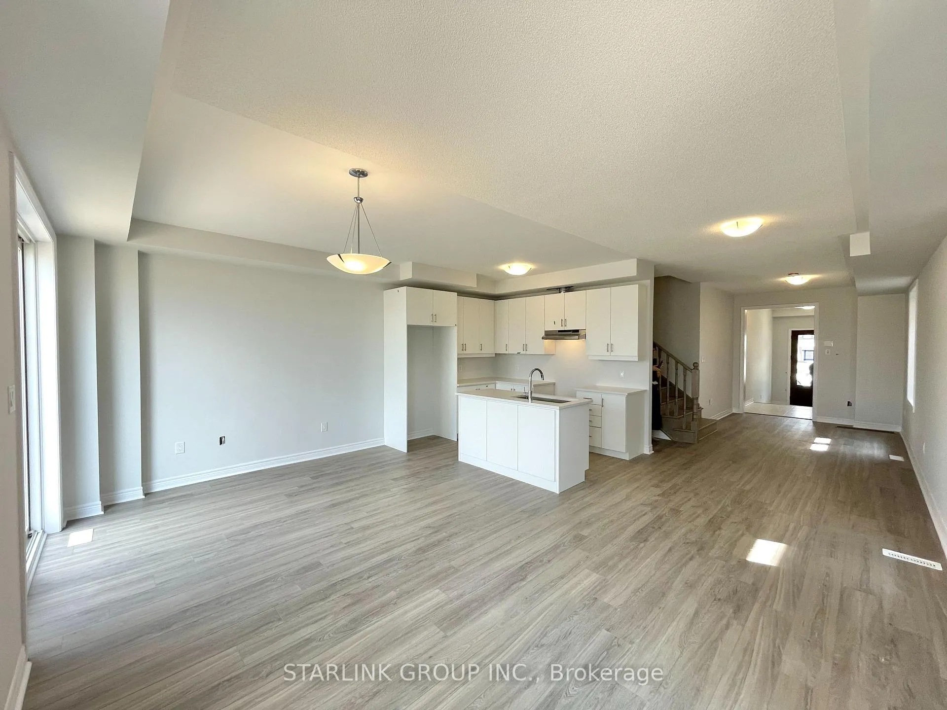 Photo 7 of 194 Mumbai Drive, Markham, Middlefield — HOMEH