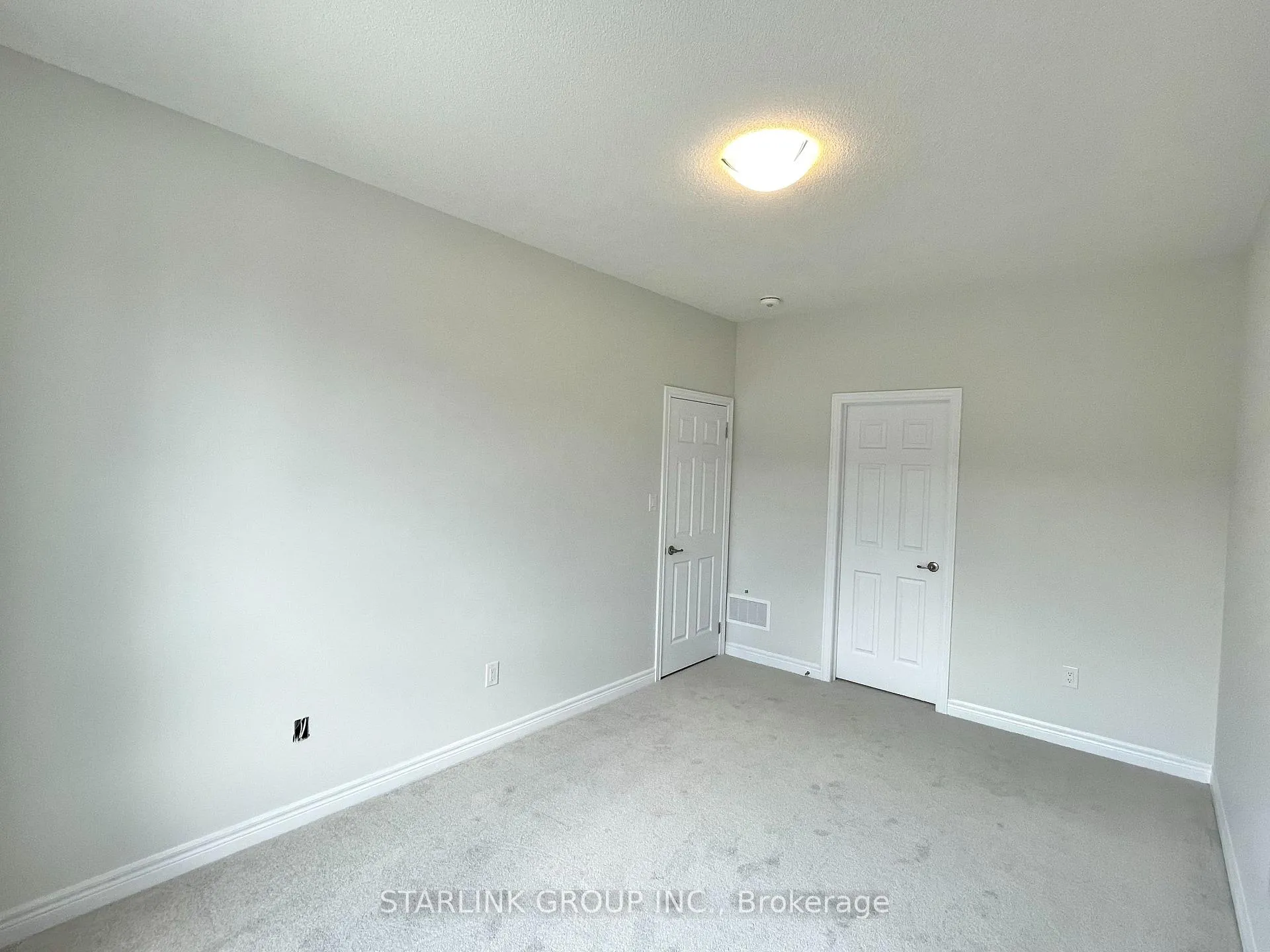Photo 15 of 194 Mumbai Drive, Markham, Middlefield — HOMEH