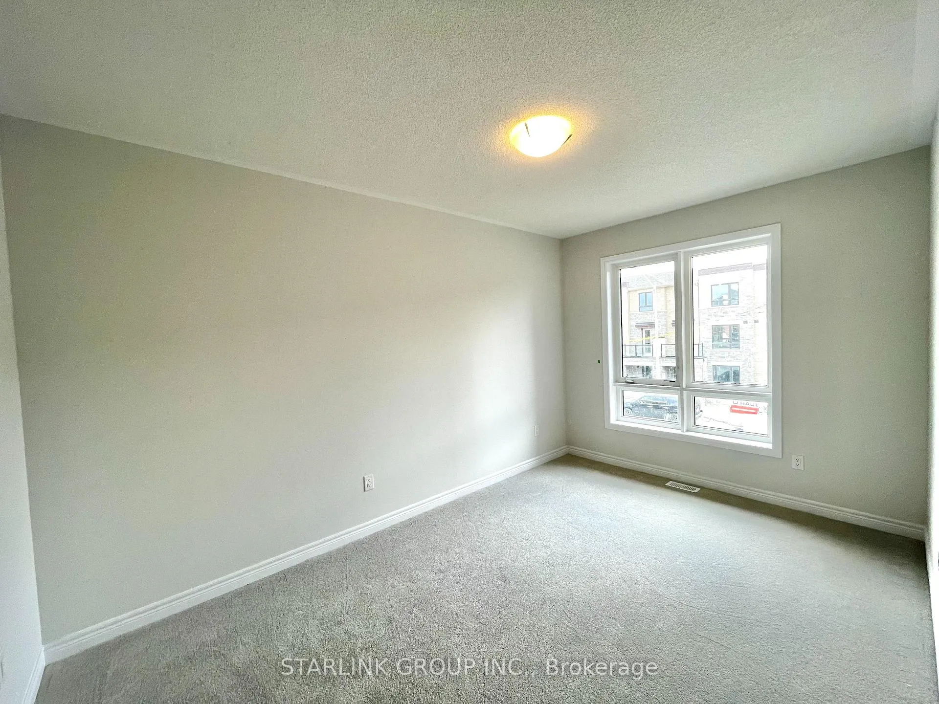 Photo 16 of 194 Mumbai Drive, Markham, Middlefield — HOMEH