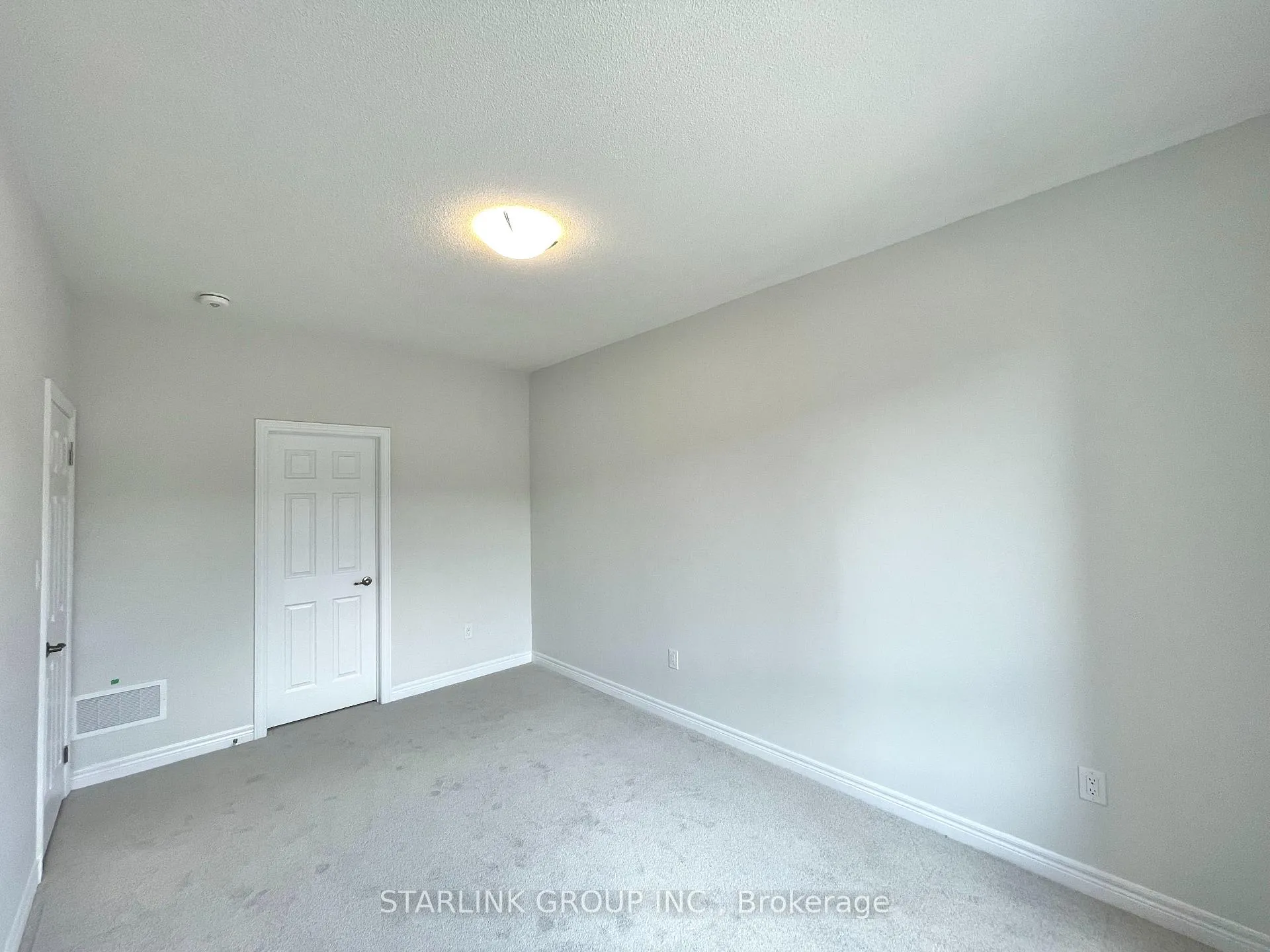 Photo 17 of 194 Mumbai Drive, Markham, Middlefield — HOMEH