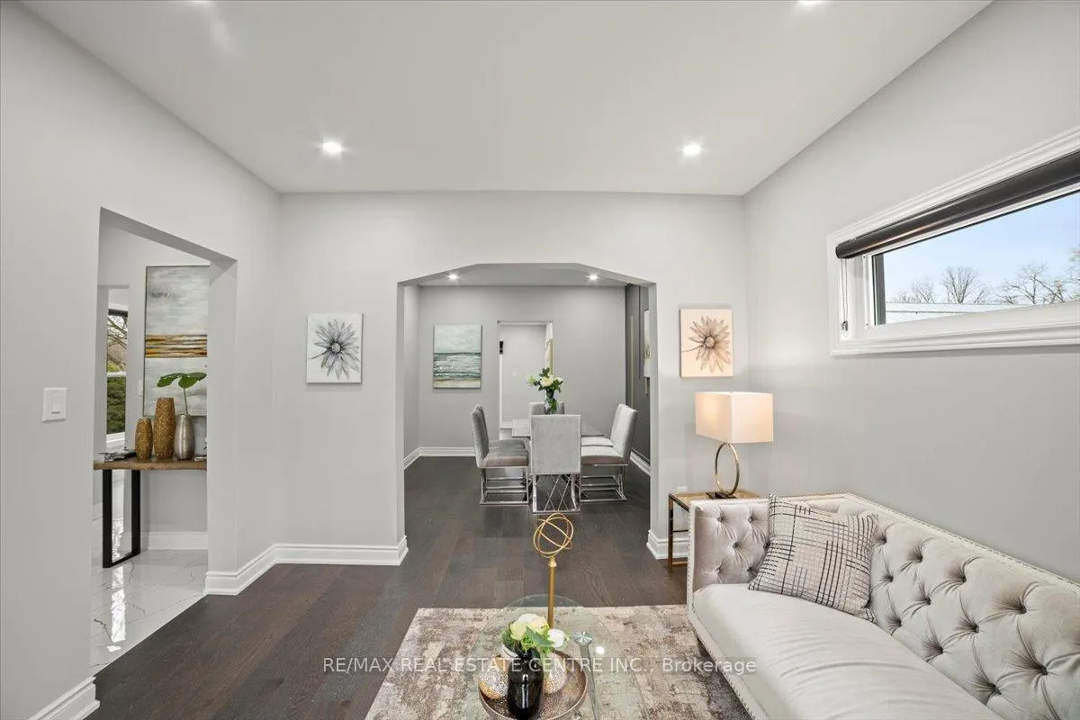 Photo 1 of 401 Fountain St S, Cambridge — HOMEH