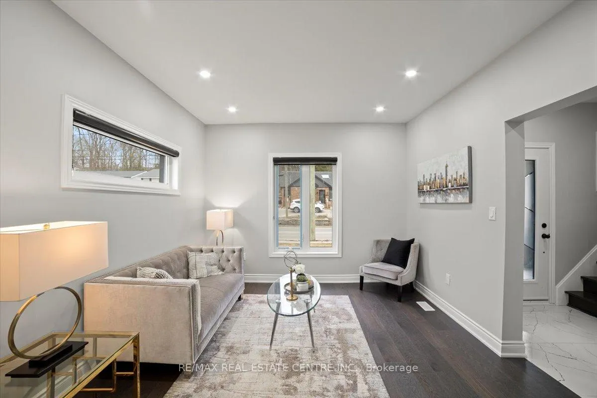 Photo 6 of 401 Fountain St S, Cambridge — HOMEH
