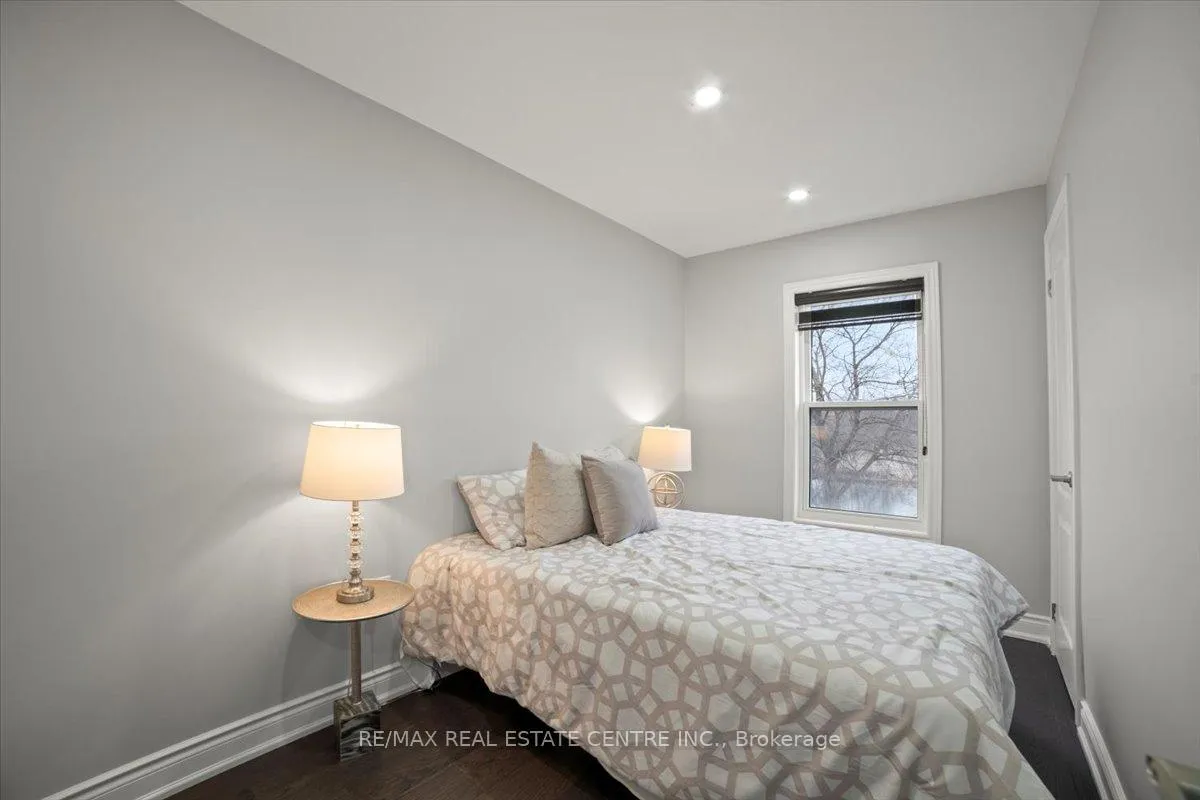 Photo 17 of 401 Fountain St S, Cambridge — HOMEH