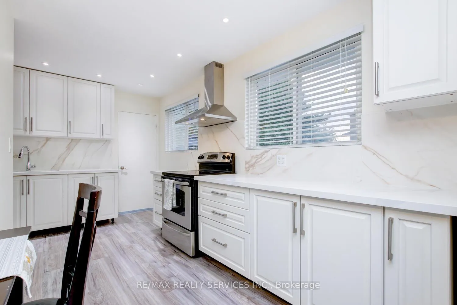 Photo 3 of 25 Finchley Crescent, Brampton, Southgate — HOMEH