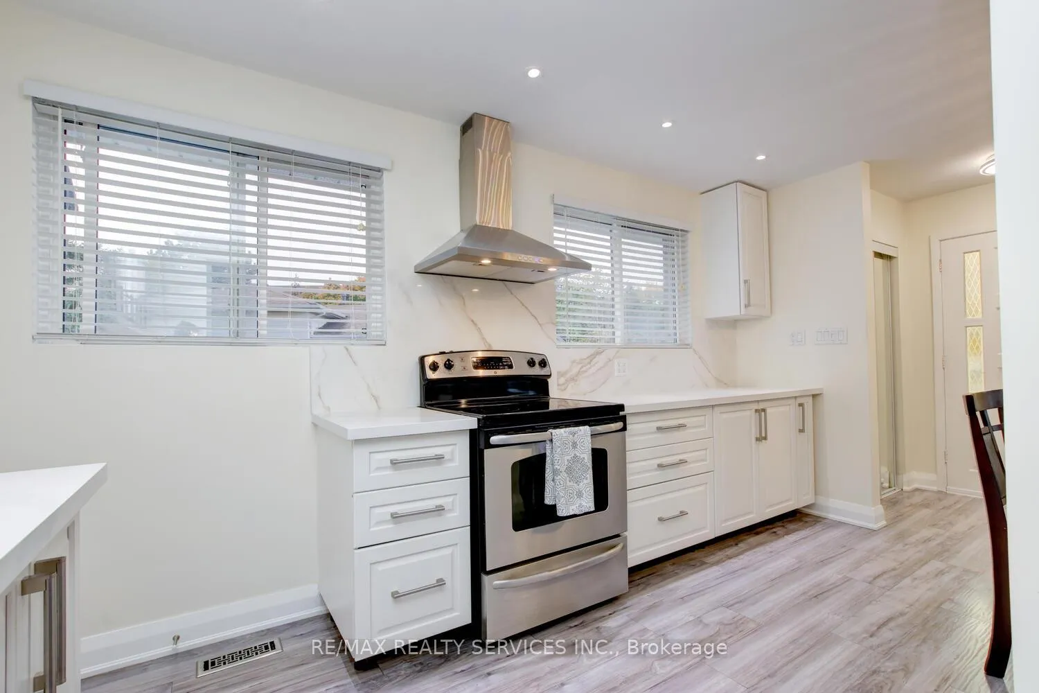 Photo 8 of 25 Finchley Crescent, Brampton, Southgate — HOMEH
