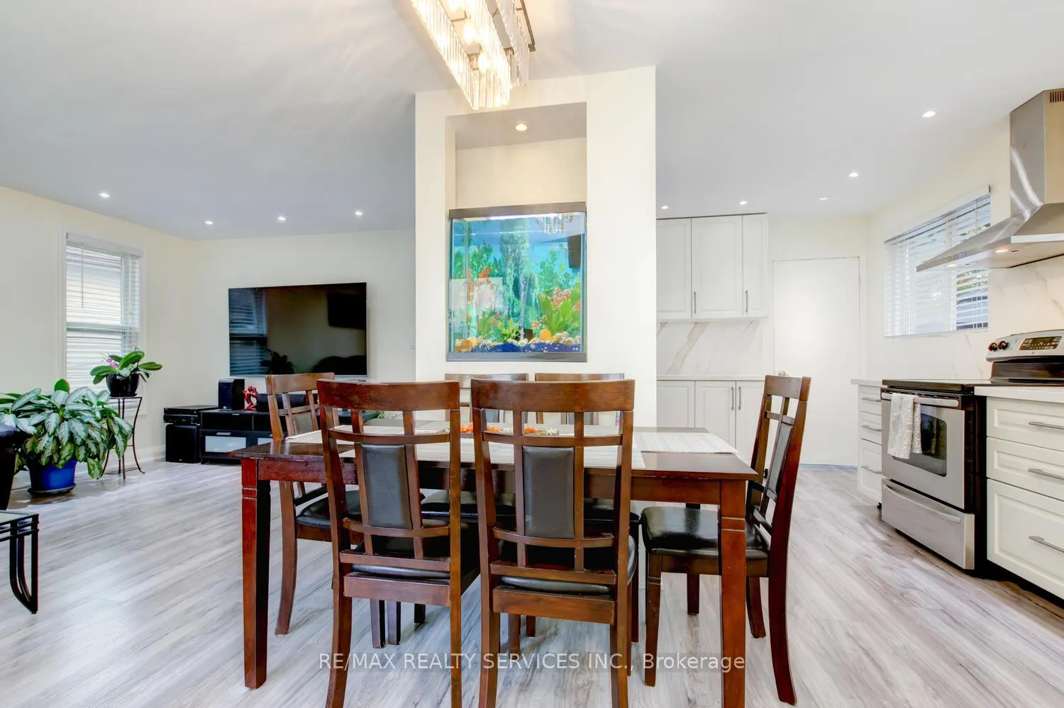 Photo 10 of 25 Finchley Crescent, Brampton, Southgate — HOMEH