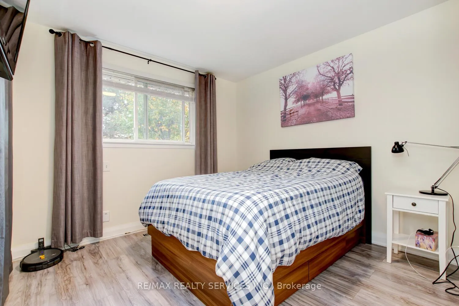 Photo 16 of 25 Finchley Crescent, Brampton, Southgate — HOMEH
